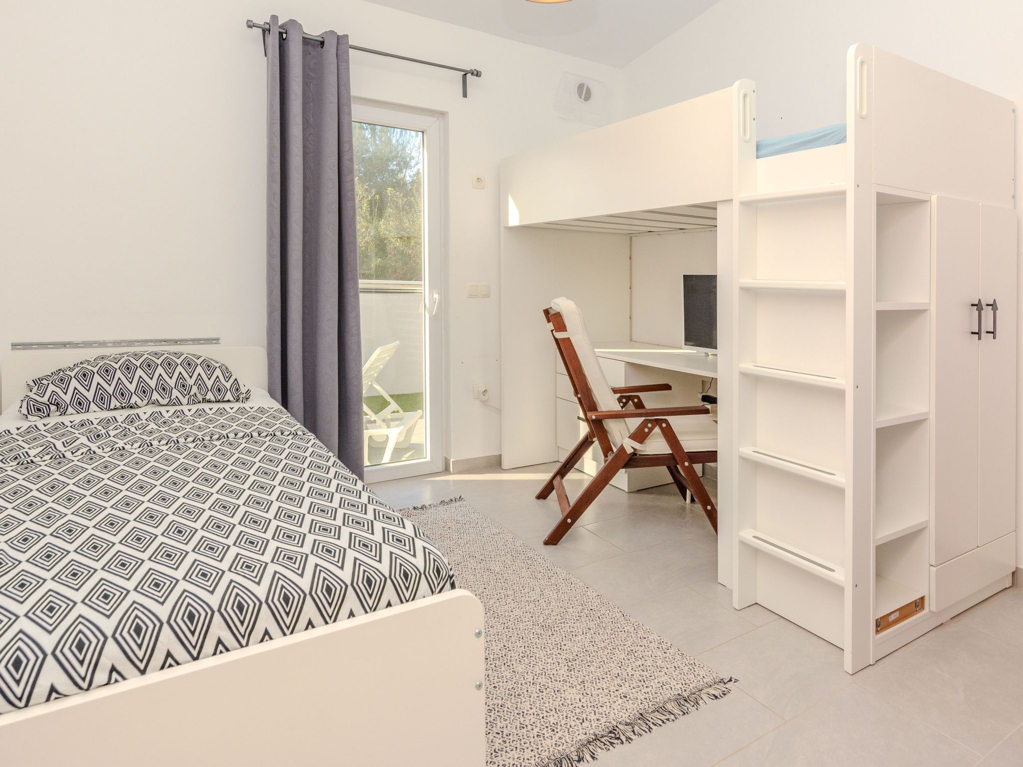 HH Stjepanovic-Image-tags.info