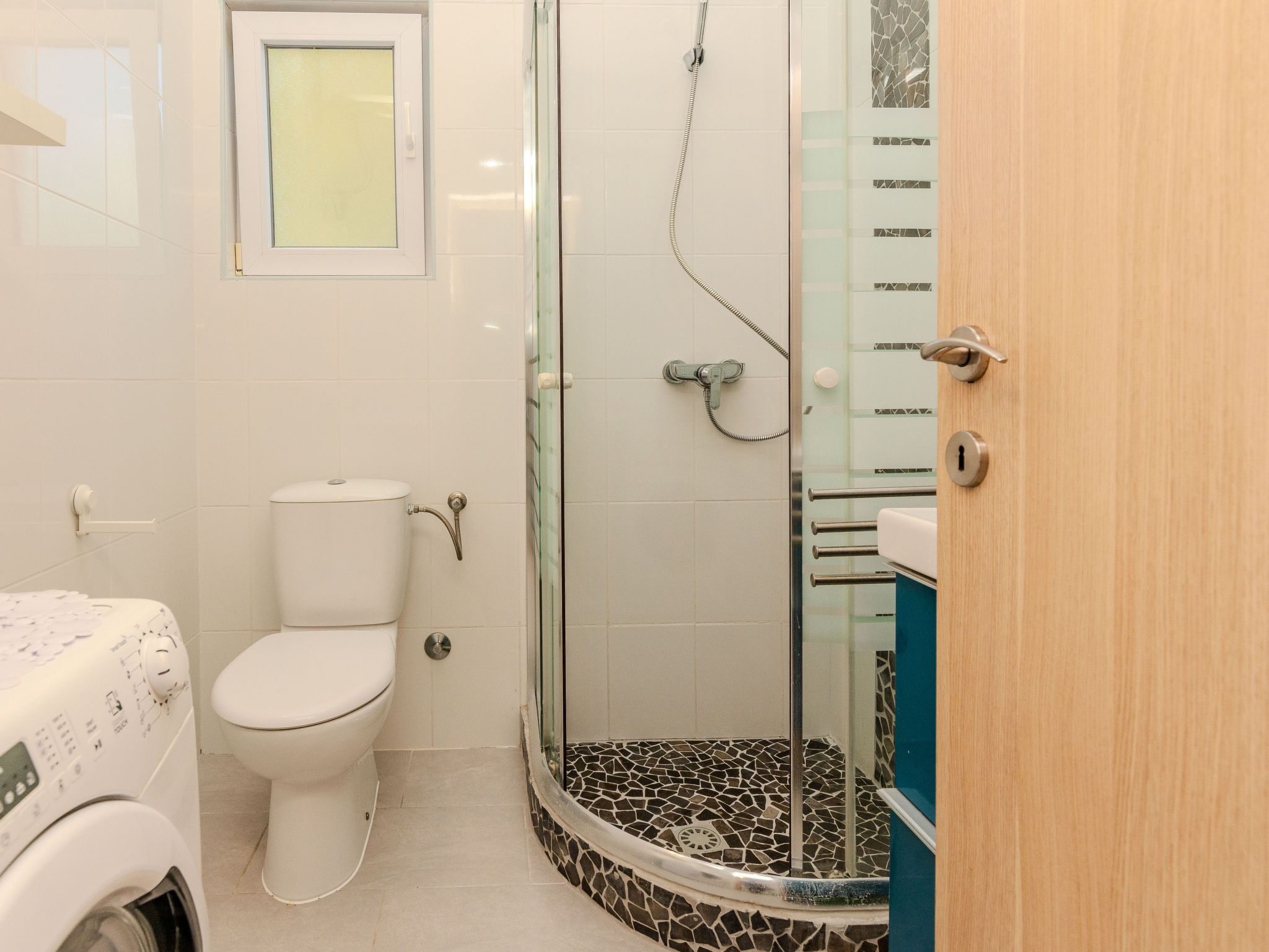 HH Stjepanovic-Image-tags.info