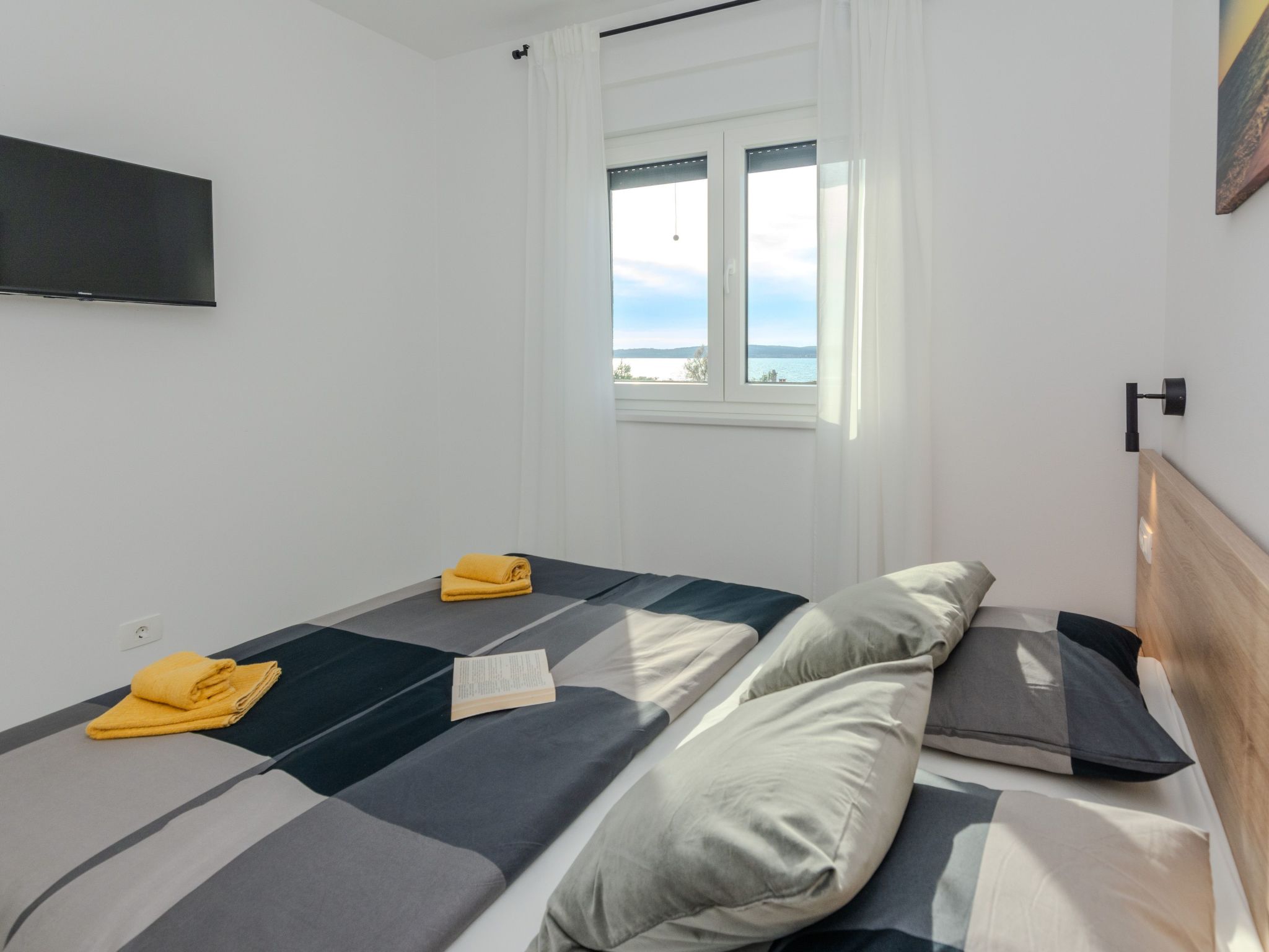 Apartment Fil Cosic 2-Image-tags.info