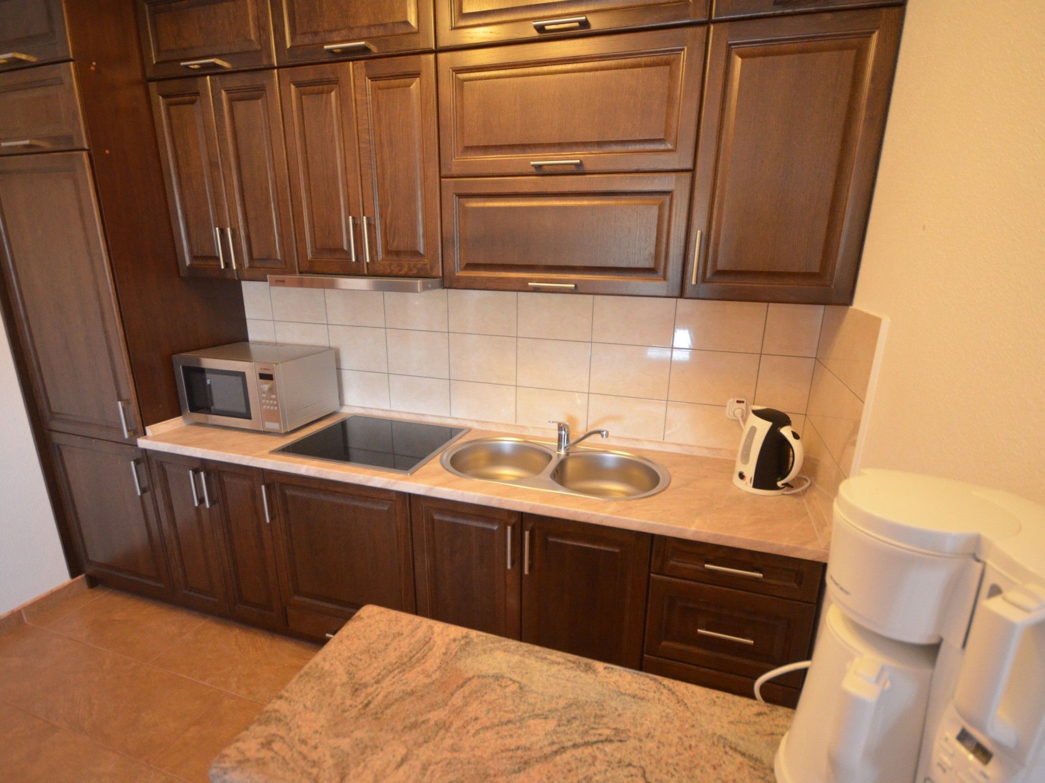 Apartment Komljen 4-Image-tags.info