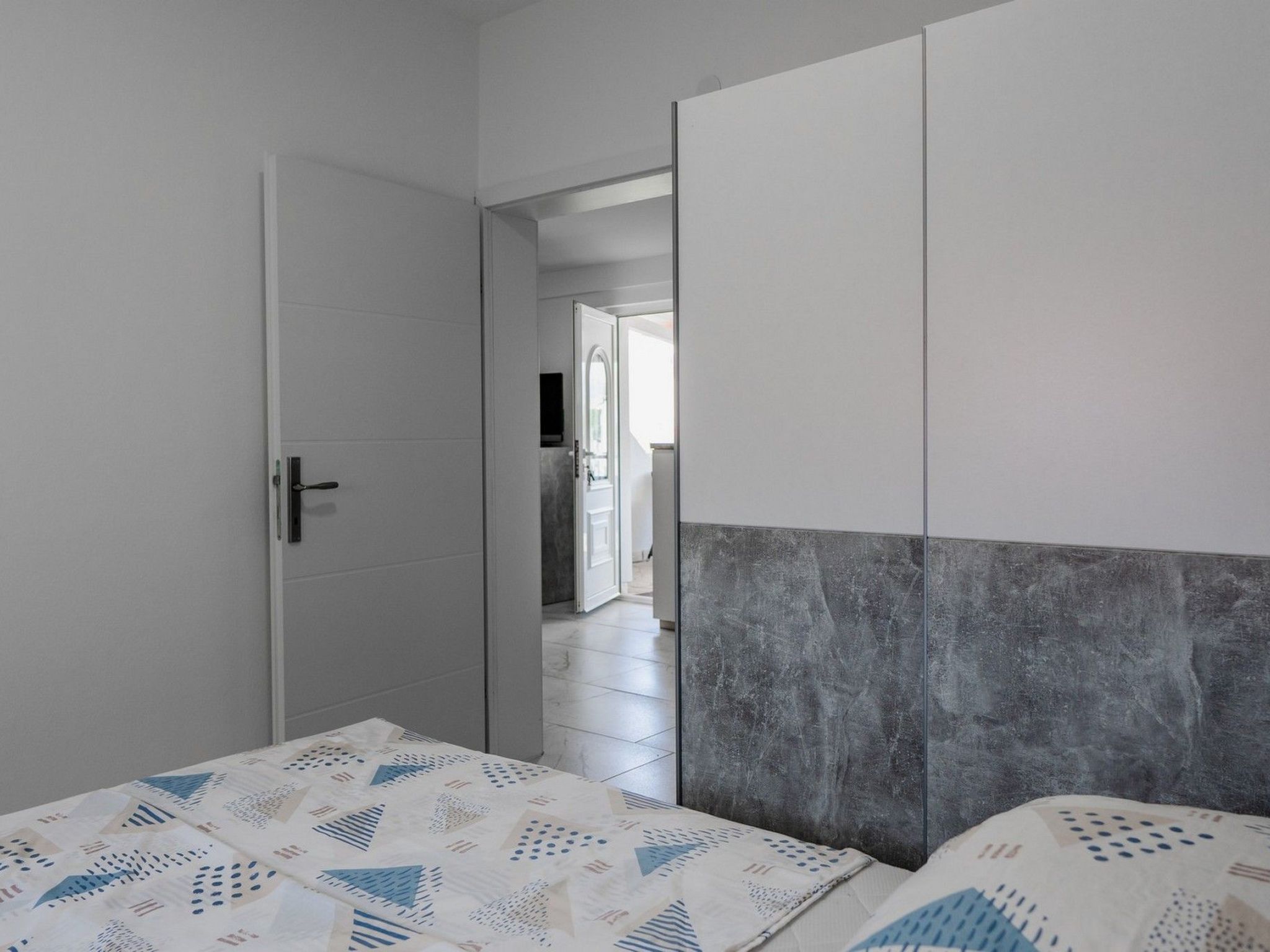 Apartment Kristija 2-Image-tags.info