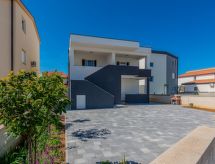 Apartment Mutak