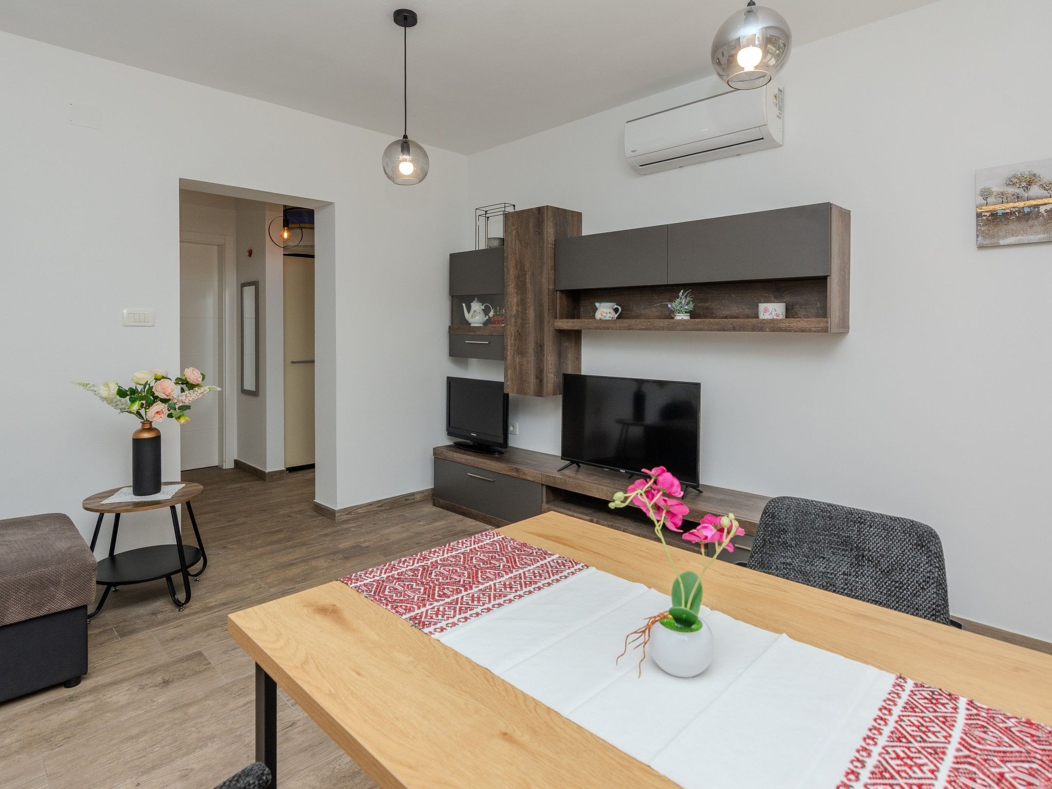 Apartment Mutak-Image-tags.info