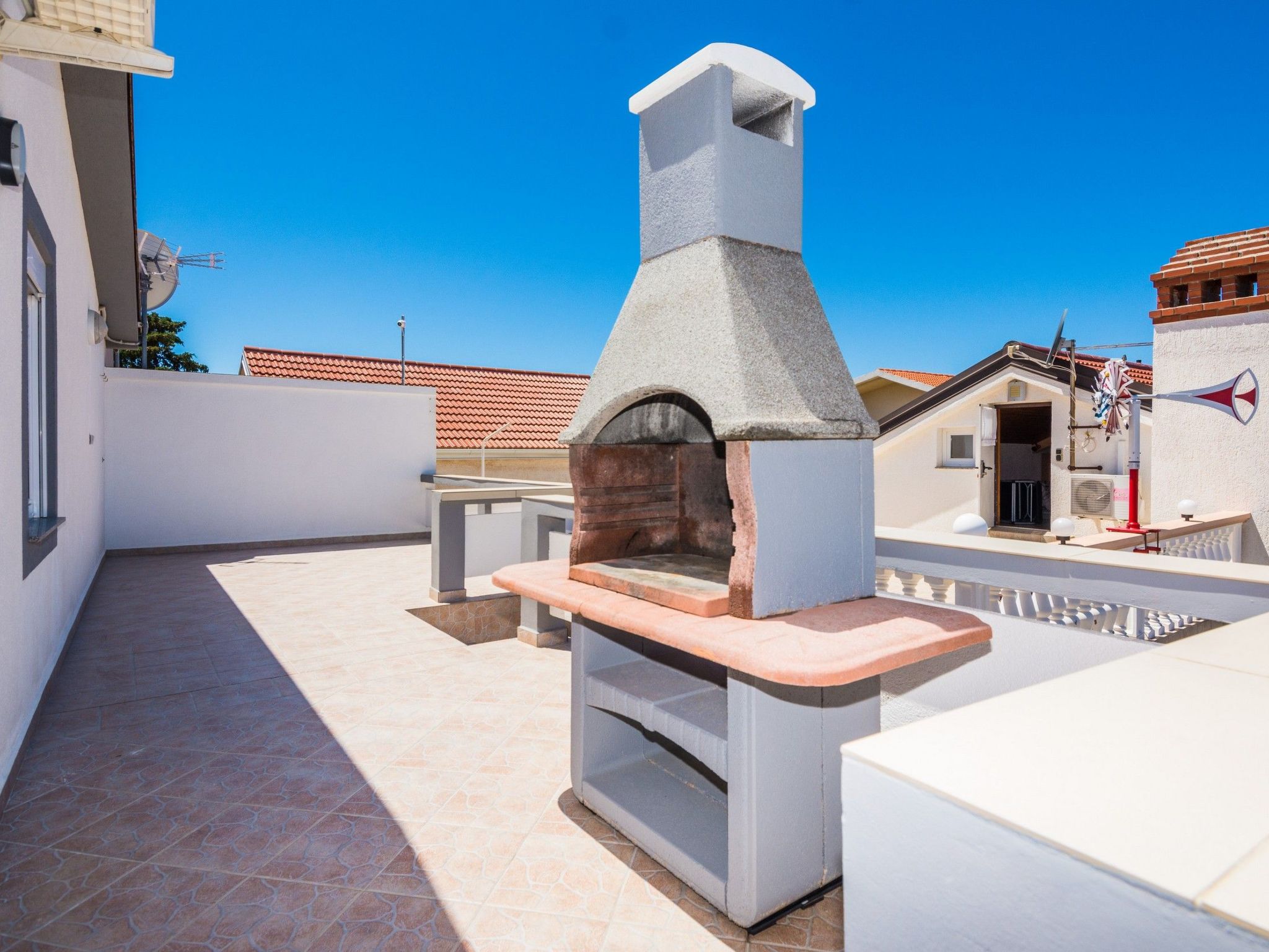 Apartment Skundric 2-Image-tags.info