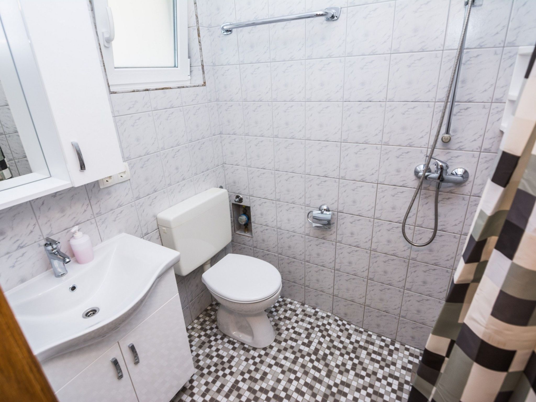 Apartment Skundric 2-Image-tags.info