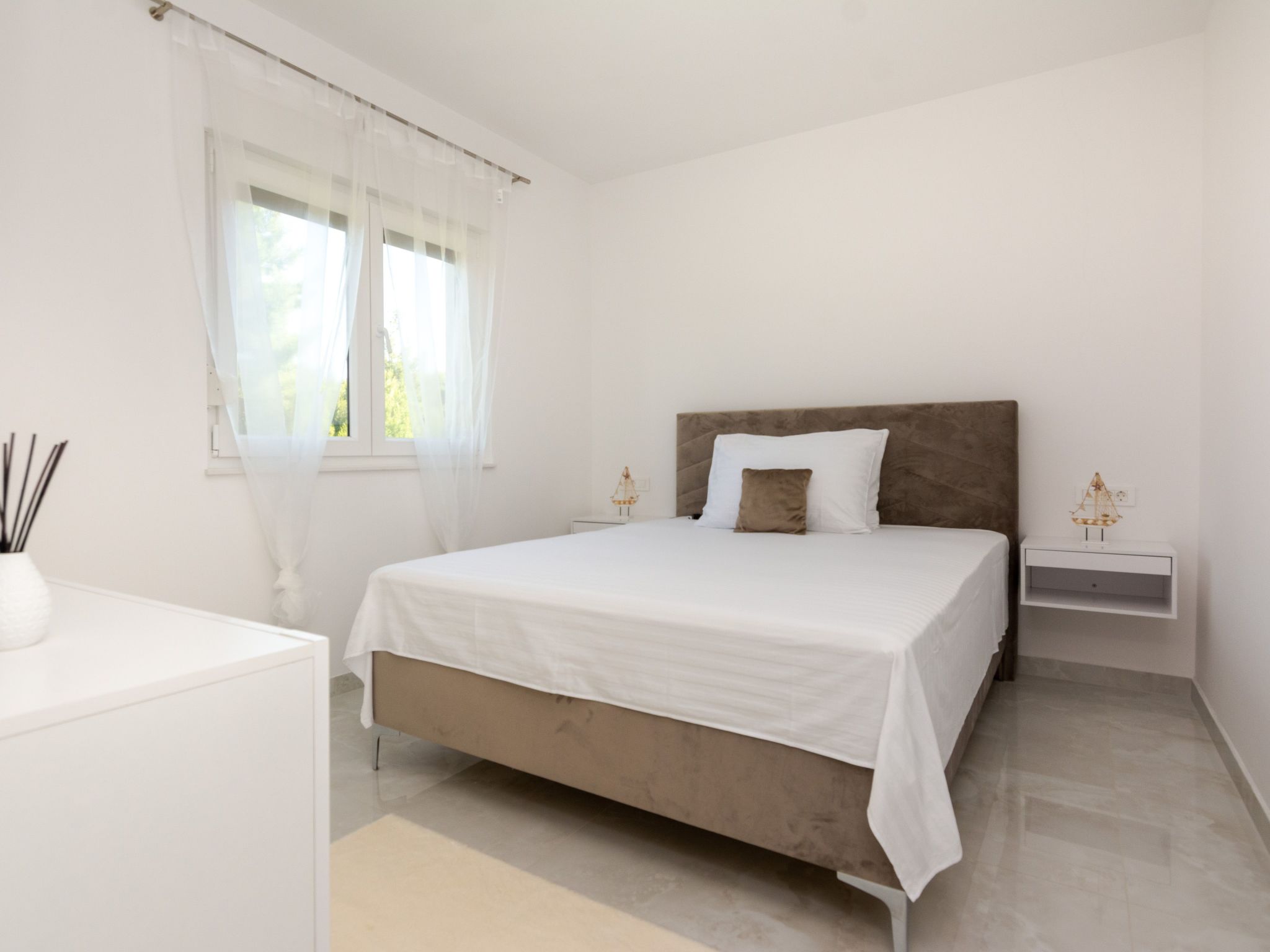 Apartment Beric-Image-tags.info