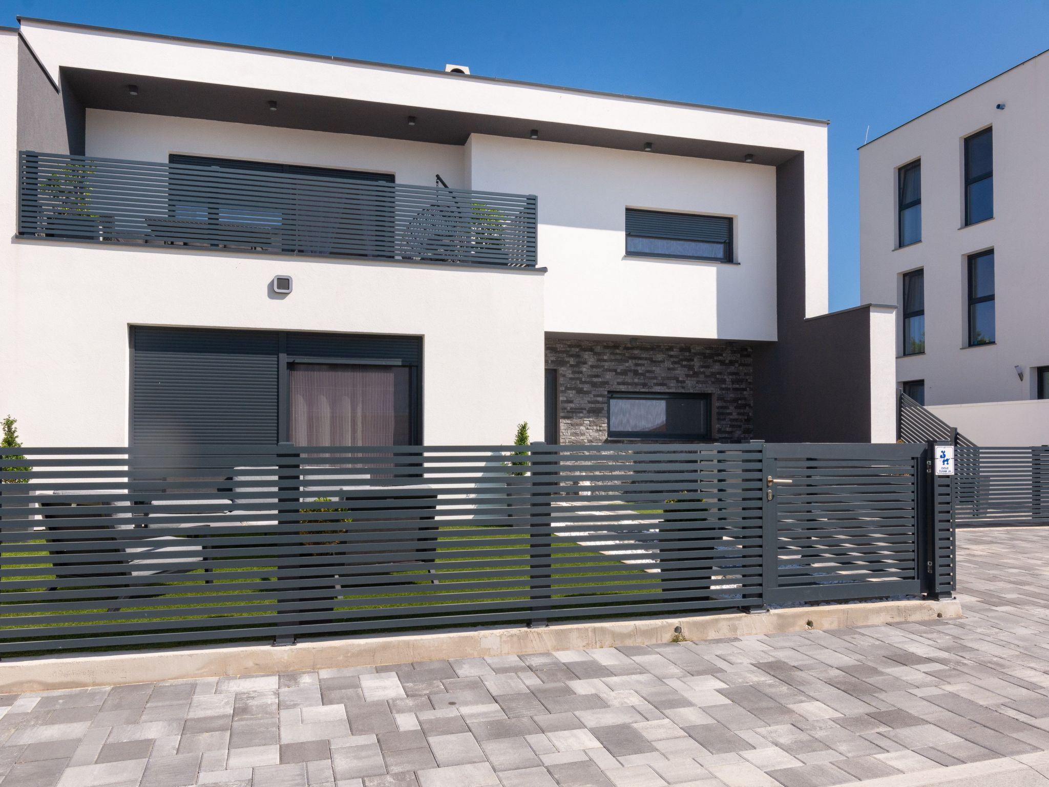 Apartment Beric-Image-tags.info