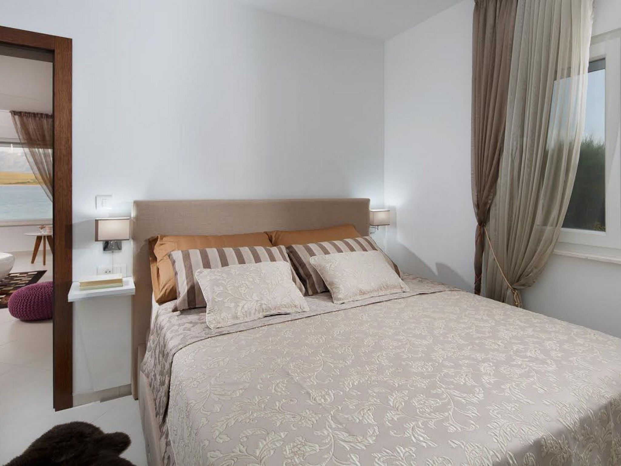 Apartment Vista Royal 1-Image-tags.info