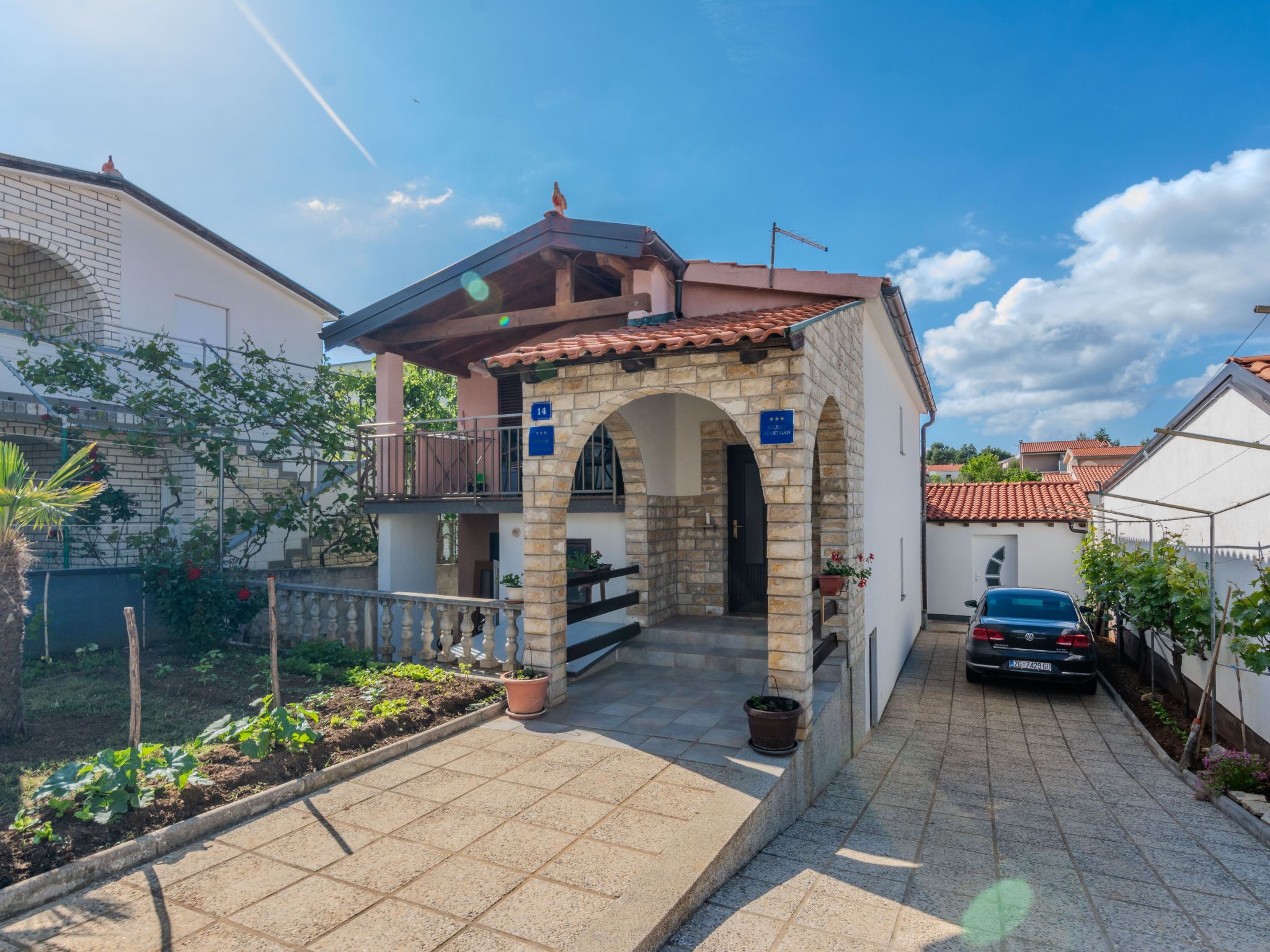 Apartment Vujic Villa in Vir