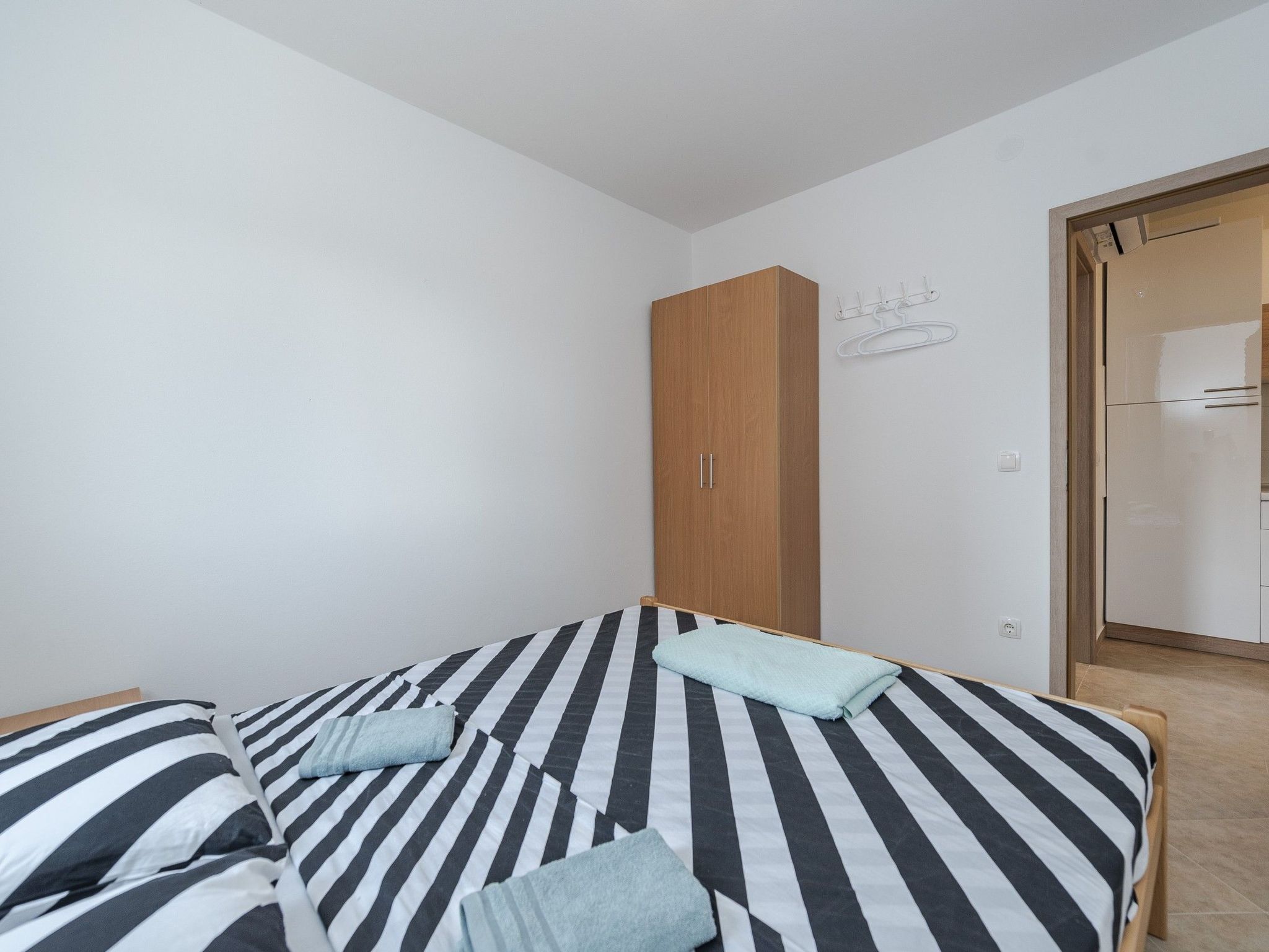 Apartment Simic 4-Image-tags.info