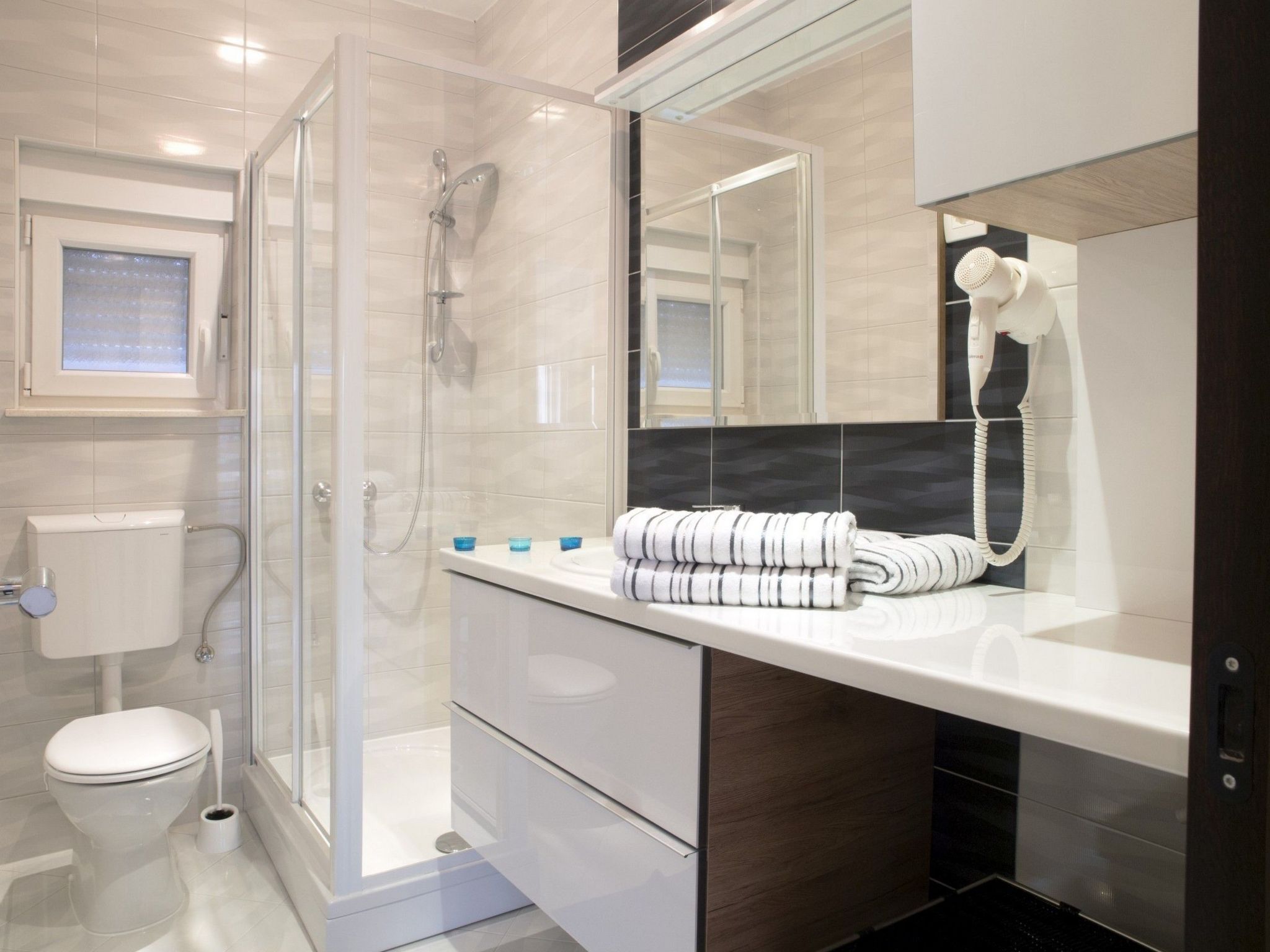 Apartment Vista 3-Image-tags.info