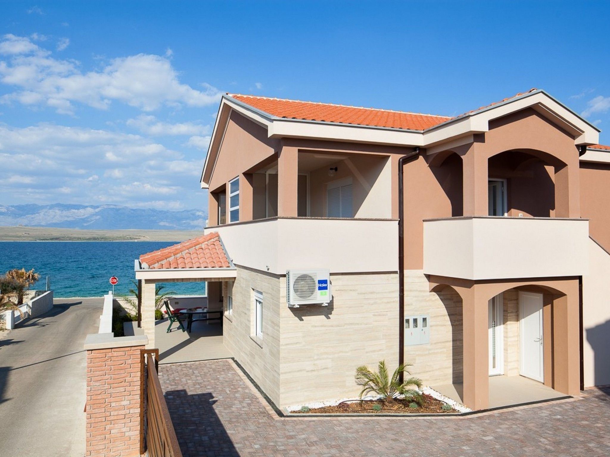 Apartment Vista 3-Image-tags.info