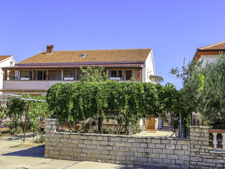 Op 550 m van zee: Zonnig appartement Zorić in Privlaka in Privlaka