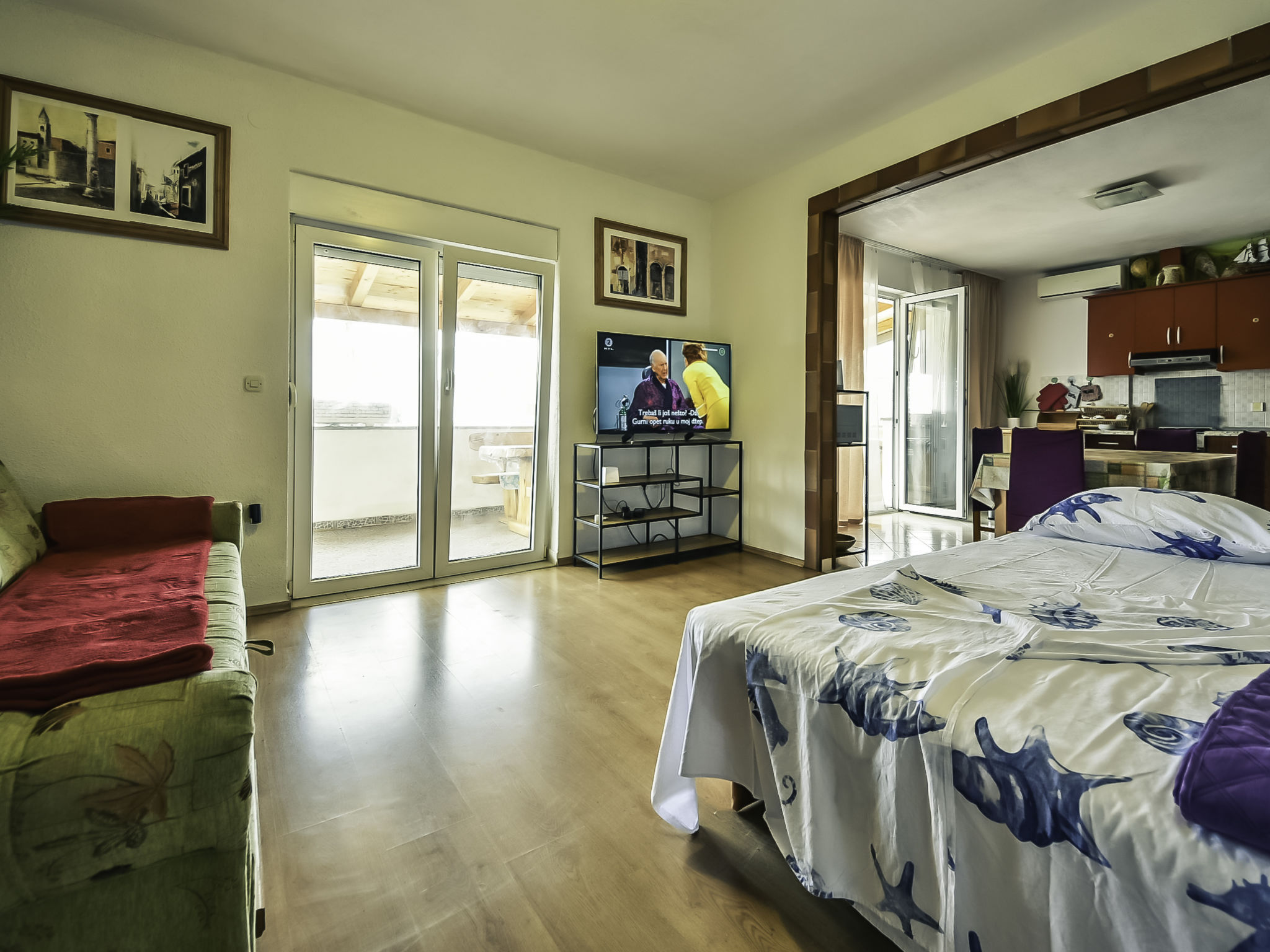 Zonnig appartement aan zee in Privlaka, vlakbij het strand - foto 10