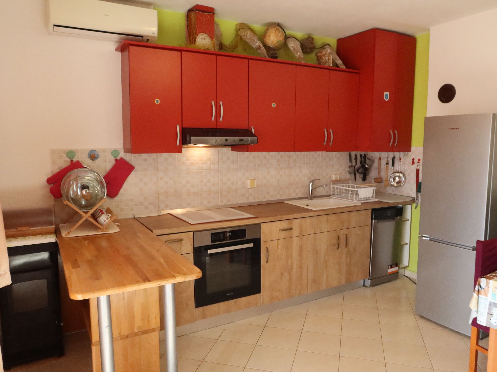 Zonnig appartement aan zee in Privlaka, vlakbij het strand - foto 4
