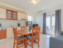 Knus appartement Irena vlakbij zee en strand in Privlaka - thumbnail 6