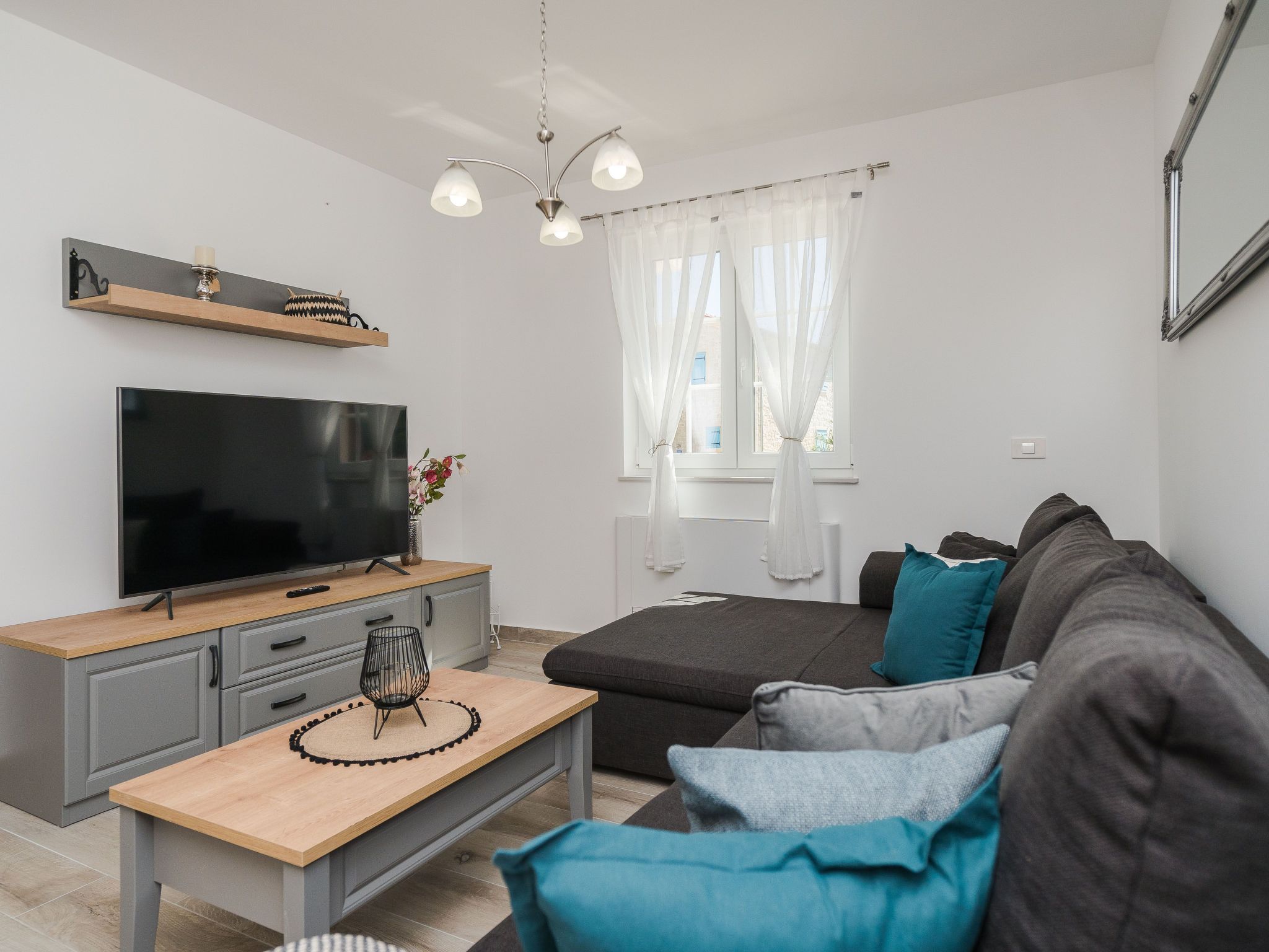 Neue Steinvilla mit beheiztem Pool in Strandnähe-Image-tags.info