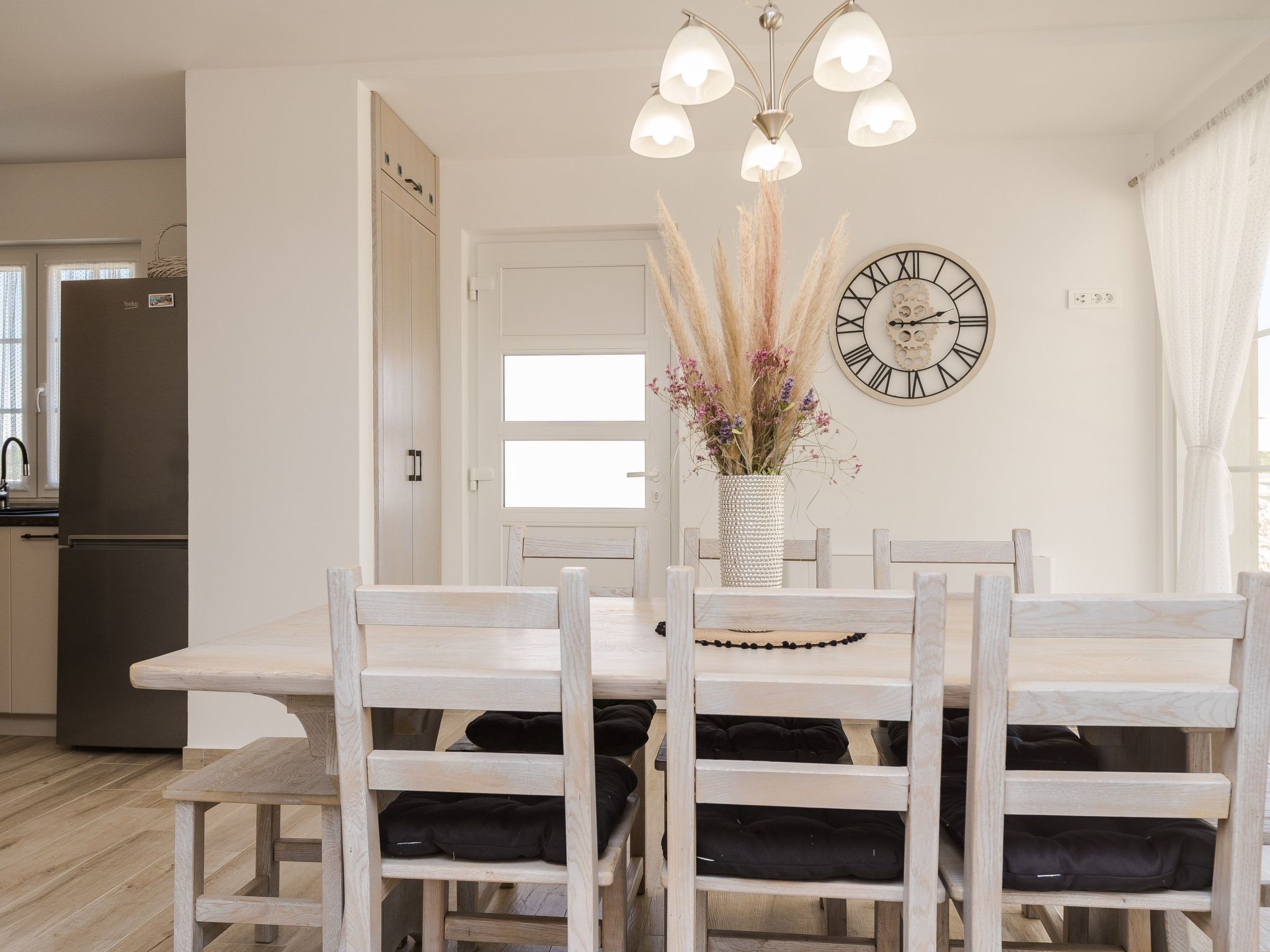 Neue Steinvilla mit beheiztem Pool in Strandnähe-Image-tags.info