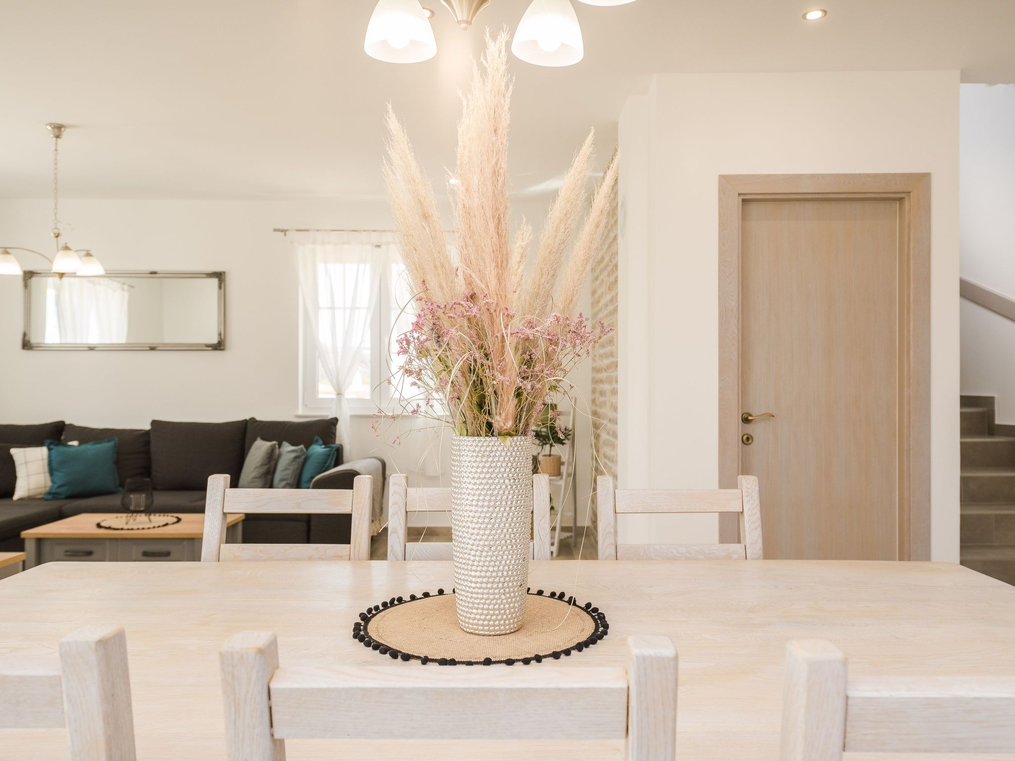 Neue Steinvilla mit beheiztem Pool in Strandnähe-Image-tags.info