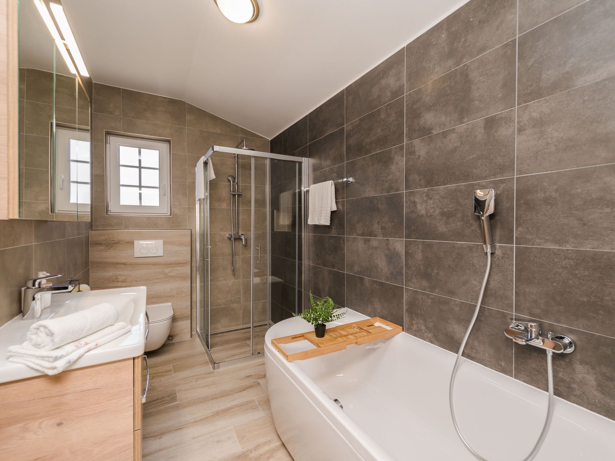 Neue Steinvilla mit beheiztem Pool in Strandnähe-Image-tags.info