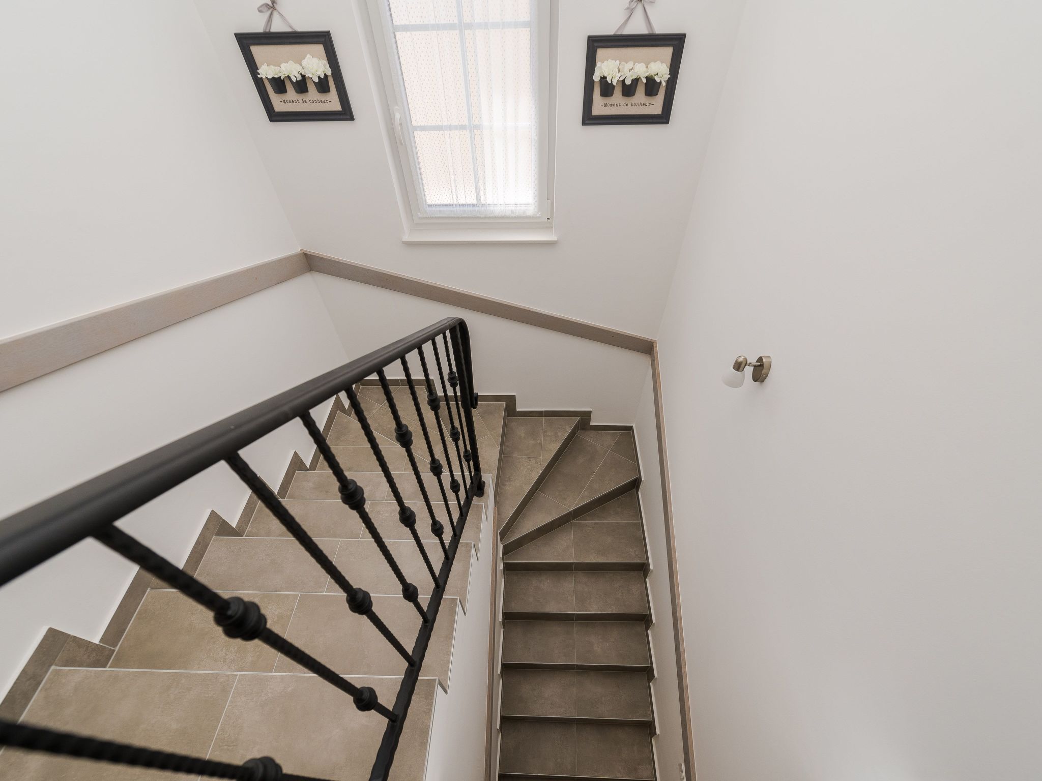 Neue Steinvilla mit beheiztem Pool in Strandnähe-Image-tags.info