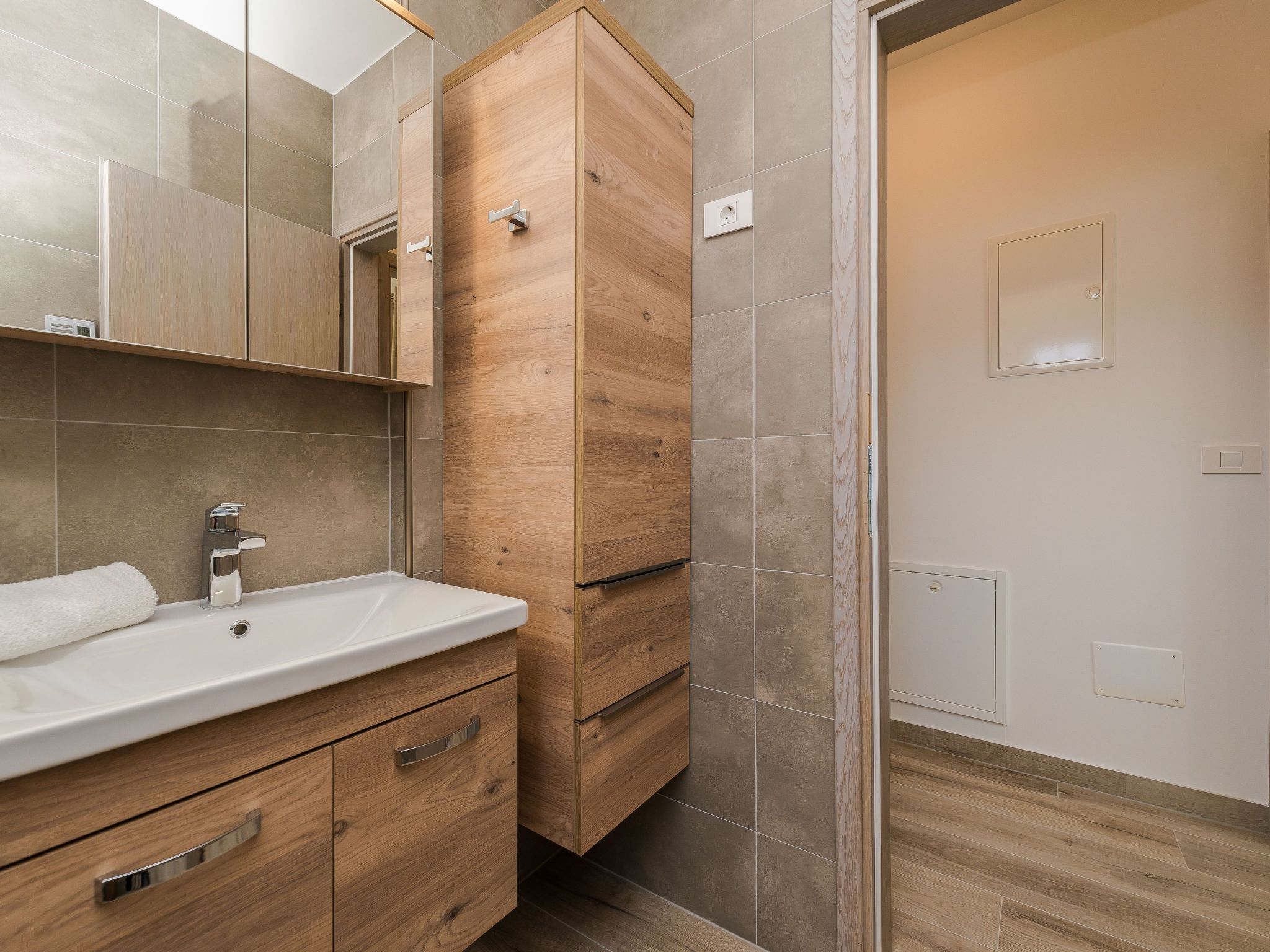 Neue Steinvilla mit beheiztem Pool in Strandnähe-Image-tags.info