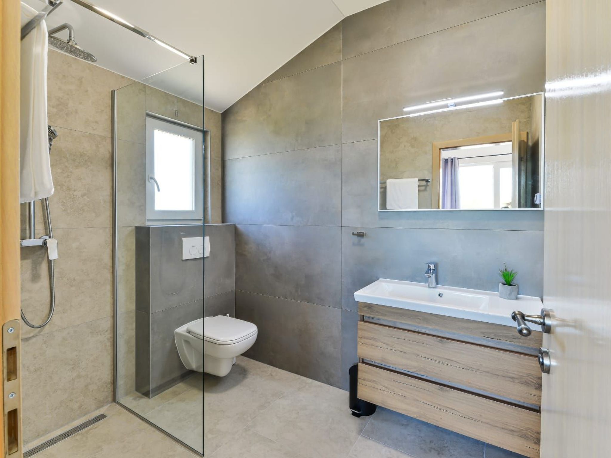 Romantische Villa mit Pool und Sauna, in Strandnähe-Image-tags.info