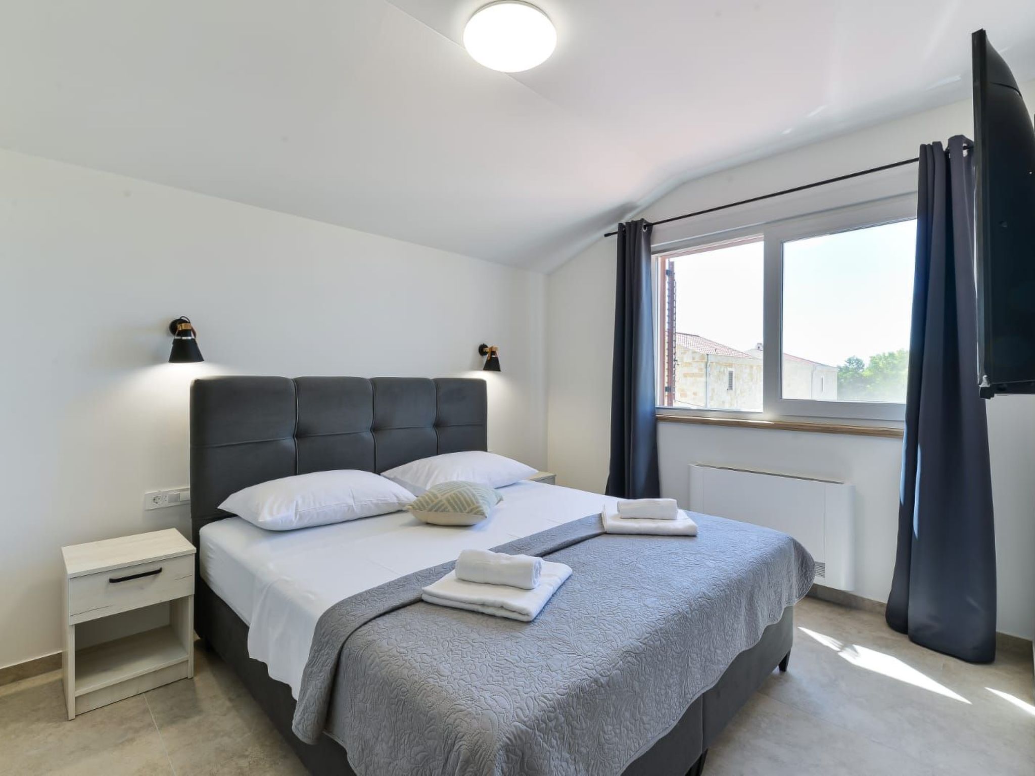 Romantische Villa mit Pool und Sauna, in Strandnähe-Image-tags.info