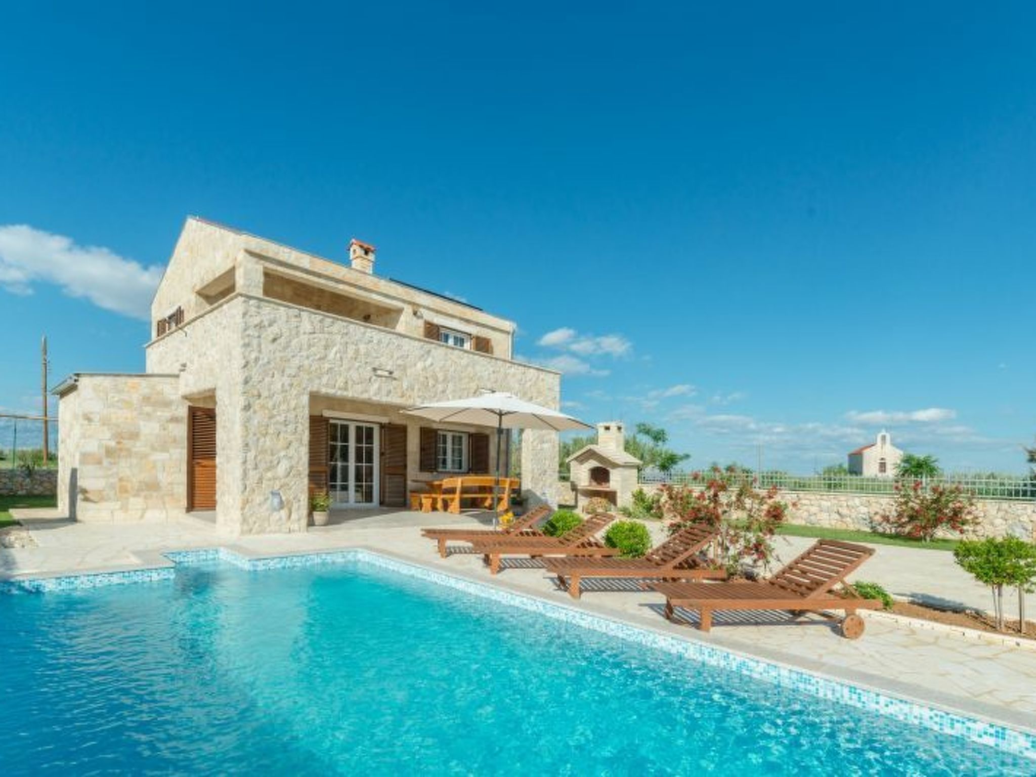 Steinvilla mit Pool, Meerblick, Nähe Sandstrand