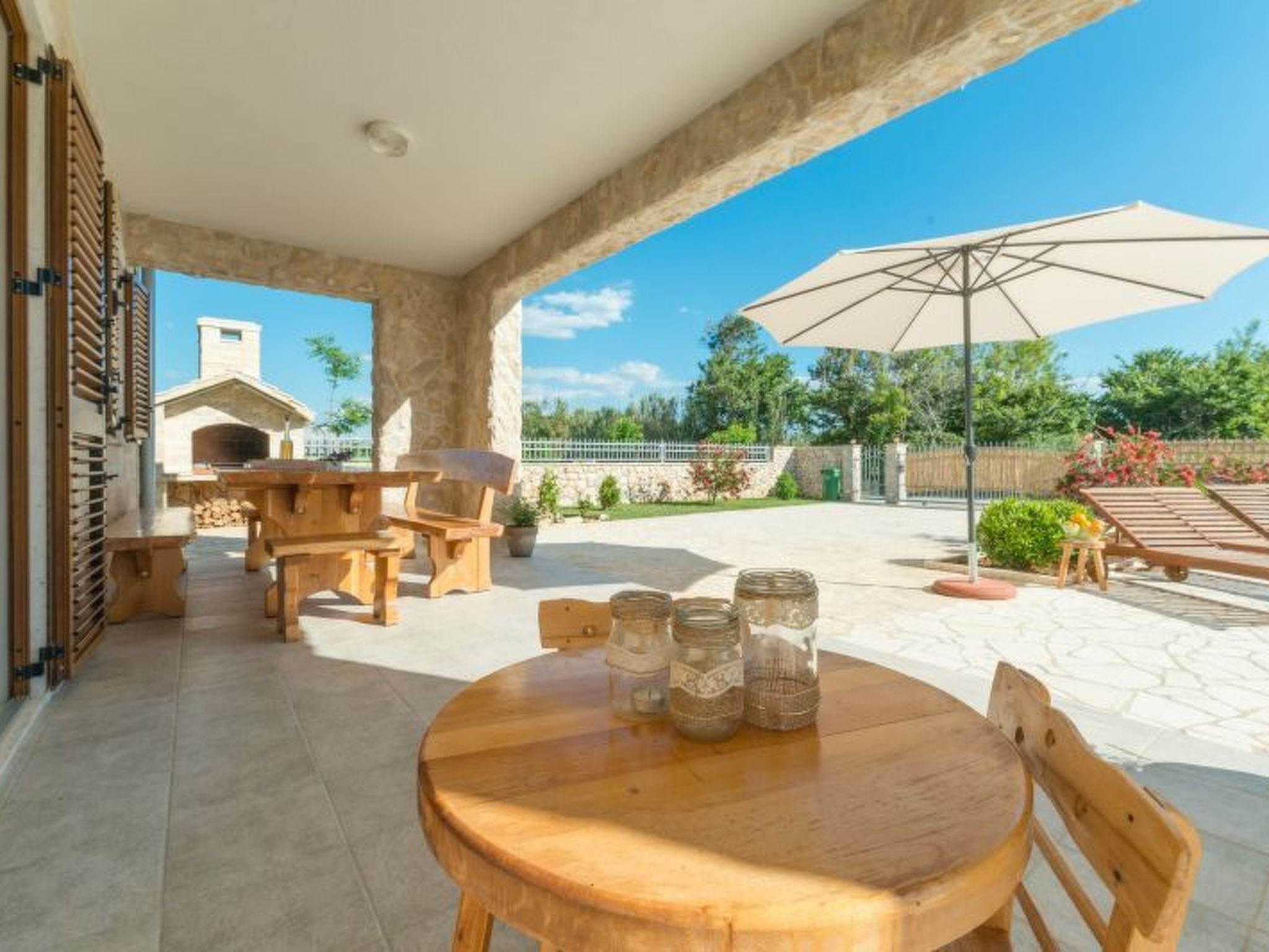 Steinvilla mit Pool, Meerblick, Nähe Sandstrand-Image-tags.info