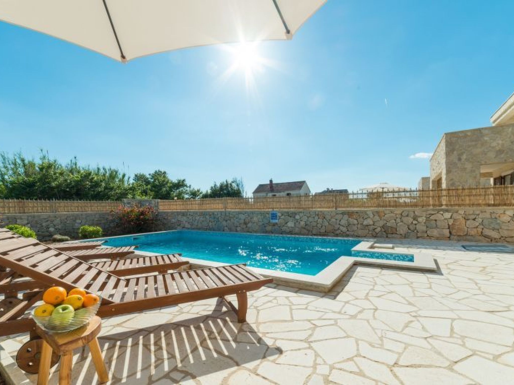 Steinvilla mit Pool, Meerblick, Nähe Sandstrand-Image-tags.info