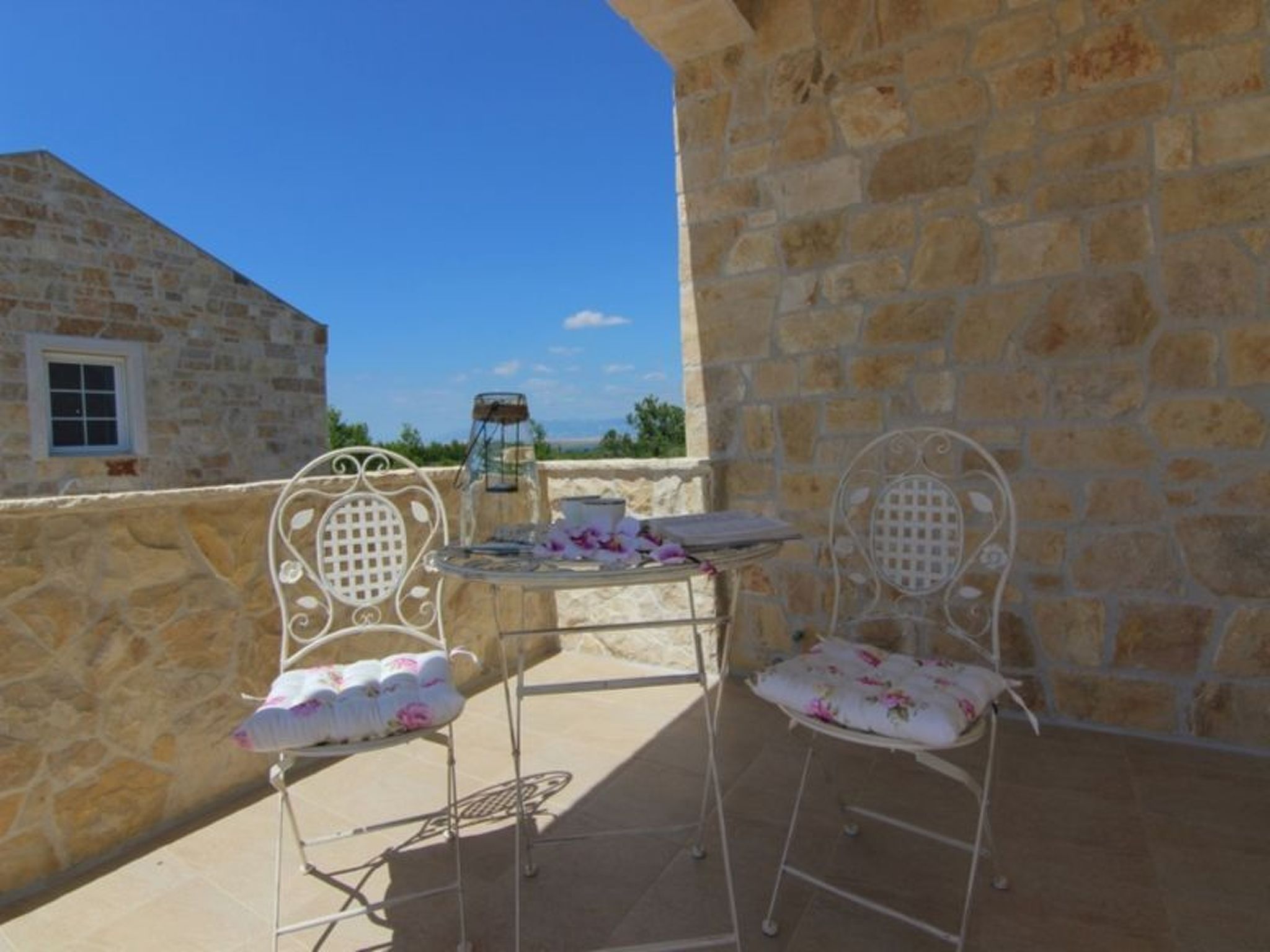 Steinvilla mit Pool, Meerblick, Nähe Sandstrand-Image-tags.info