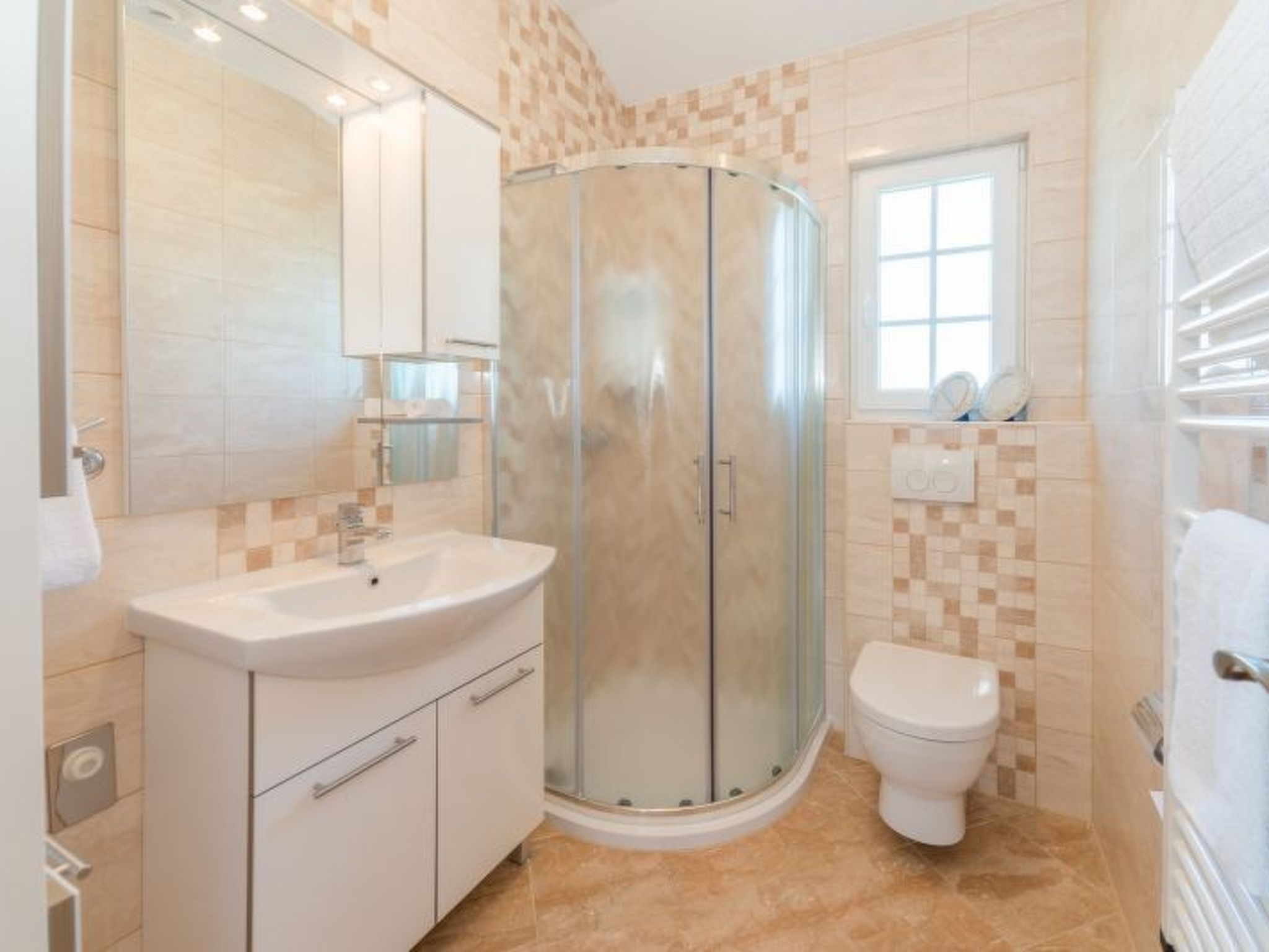 Steinvilla mit Pool, Meerblick, Nähe Sandstrand-Image-tags.info