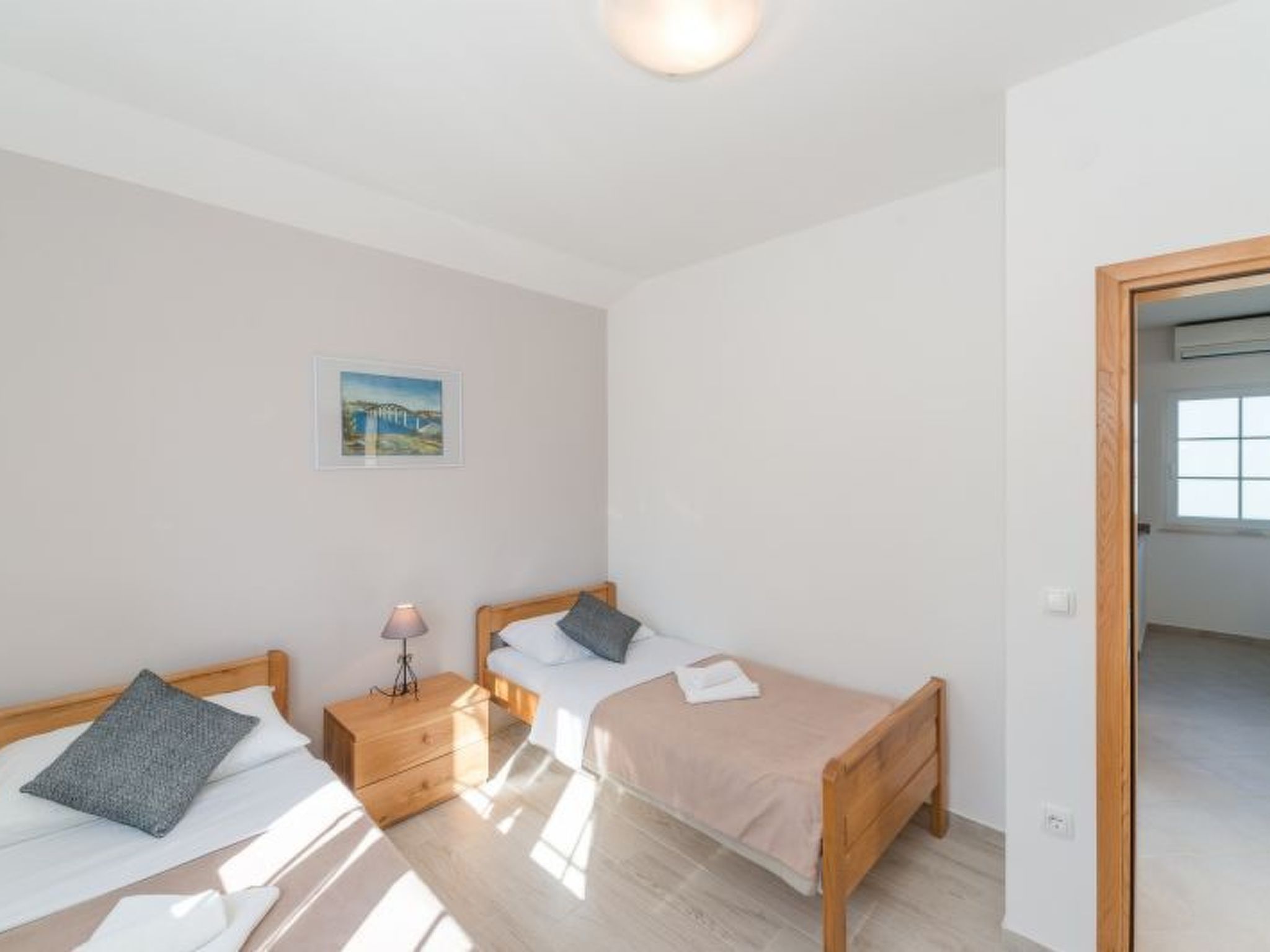 Steinvilla mit Pool, Meerblick, Nähe Sandstrand-Image-tags.info