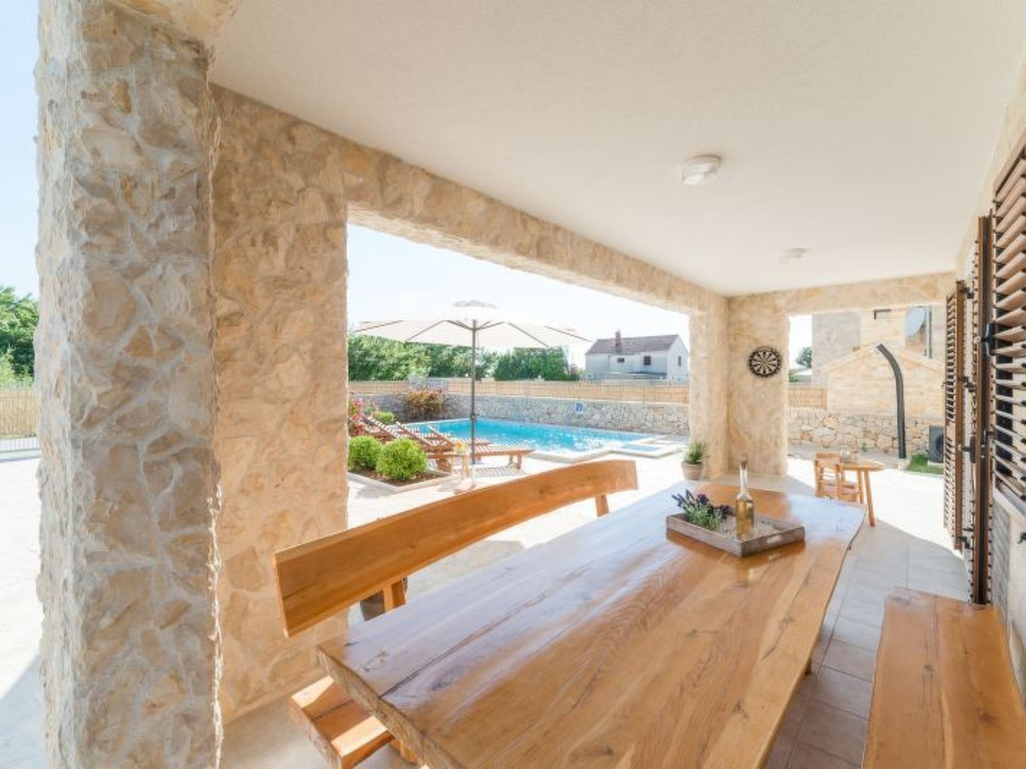 Steinvilla mit Pool, Meerblick, Nähe Sandstrand-Image-tags.info