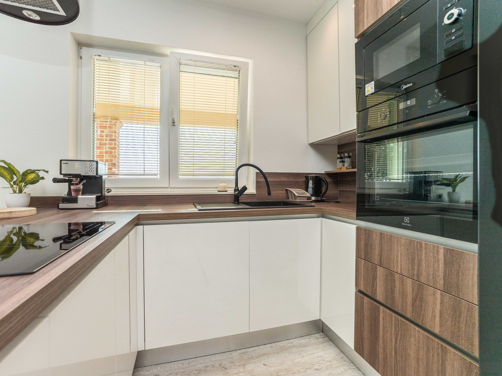 Villa "Mar" am Strand mit beheiztem Pool, Jacuzzi-Image-tags.info