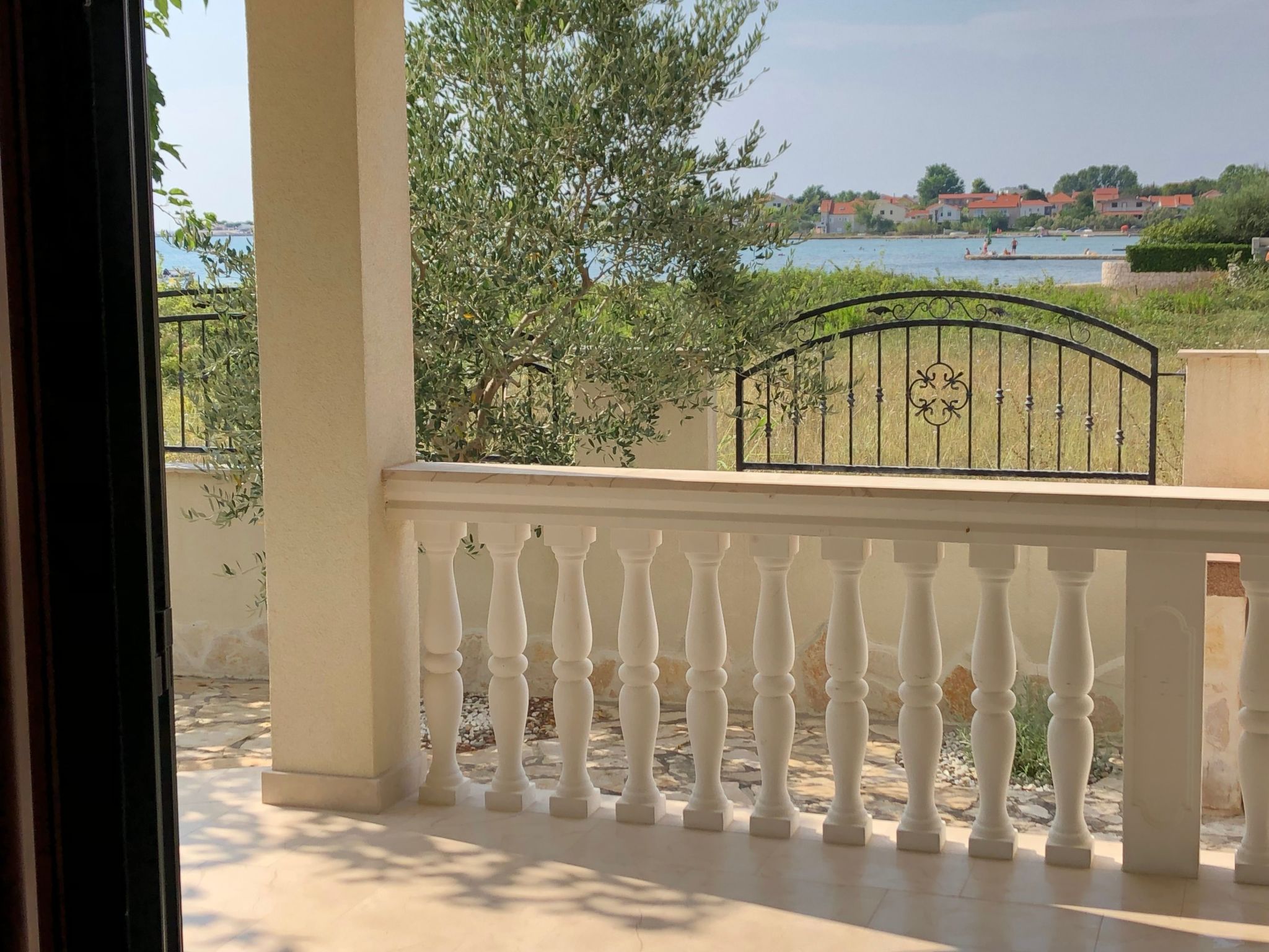 Villa Olive Grove-Drinnen