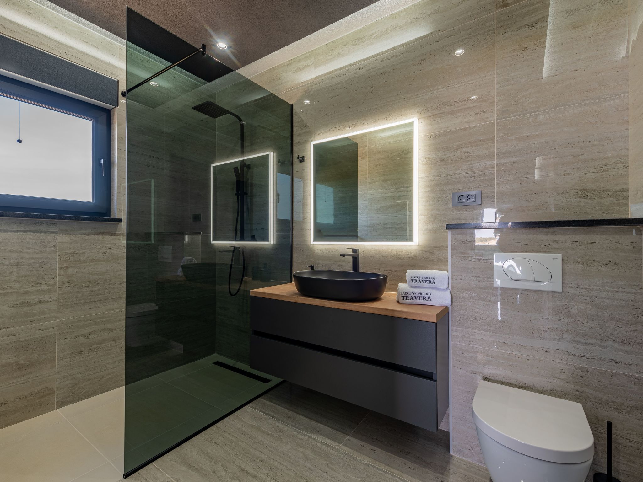 Villa Travera 1-Image-tags.info