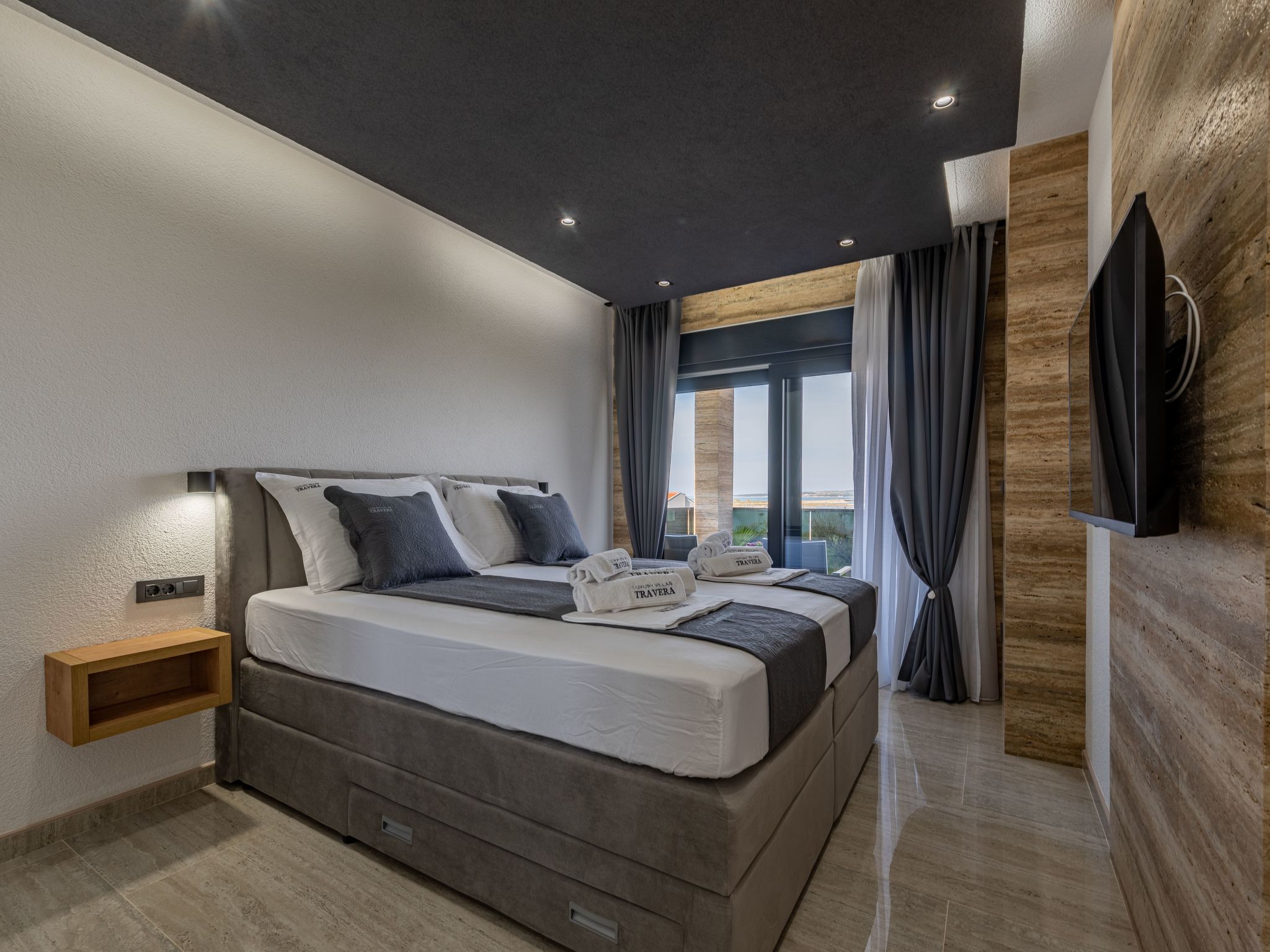 Villa Travera 1-Image-tags.info