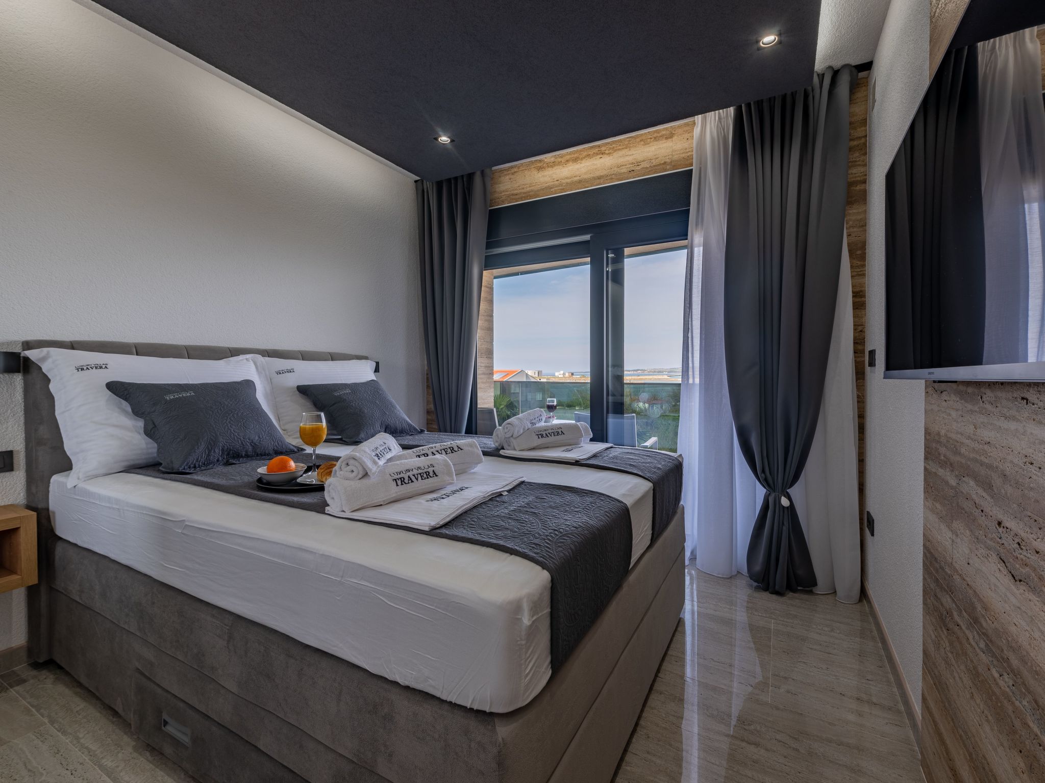 Villa Travera 1-Image-tags.info