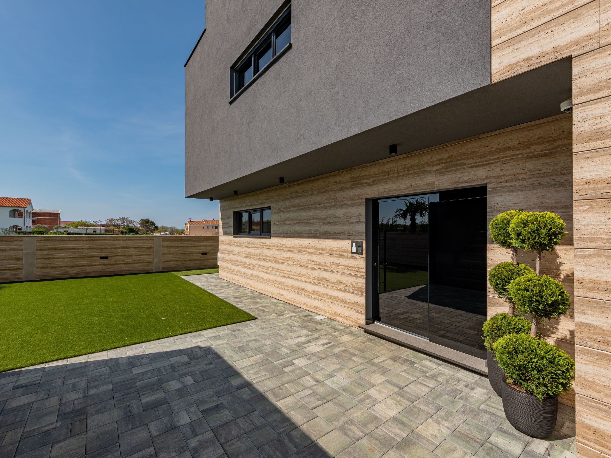 Villa Travera 1-Image-tags.info