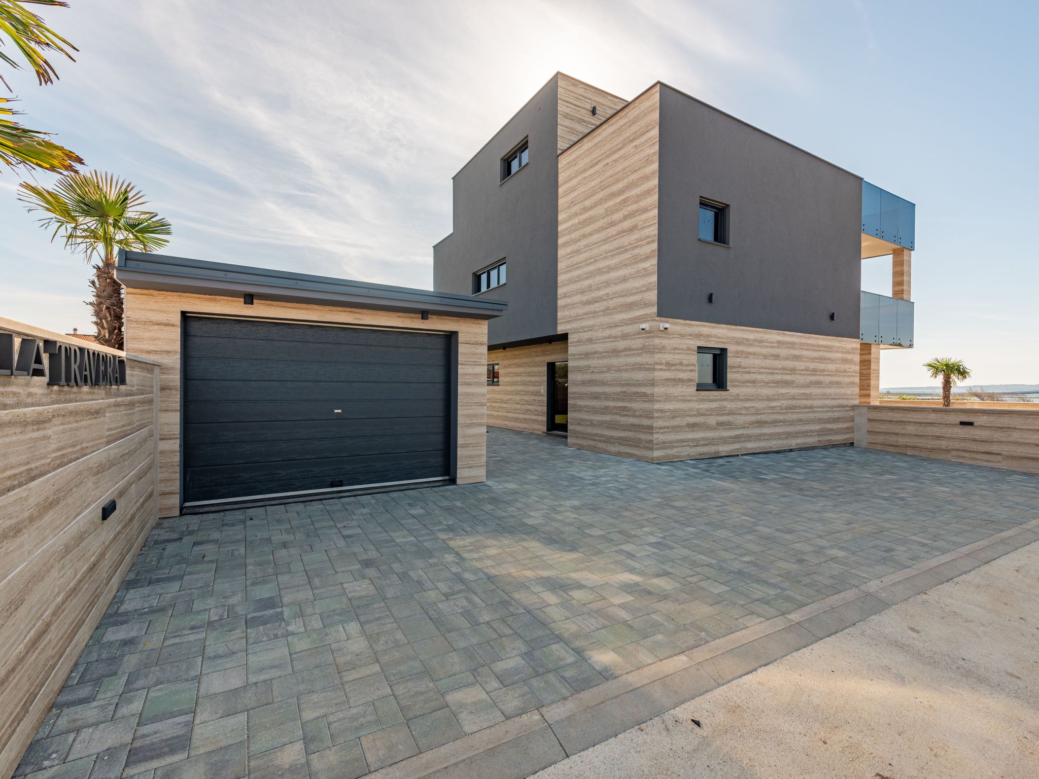 Villa Travera 1-Image-tags.info