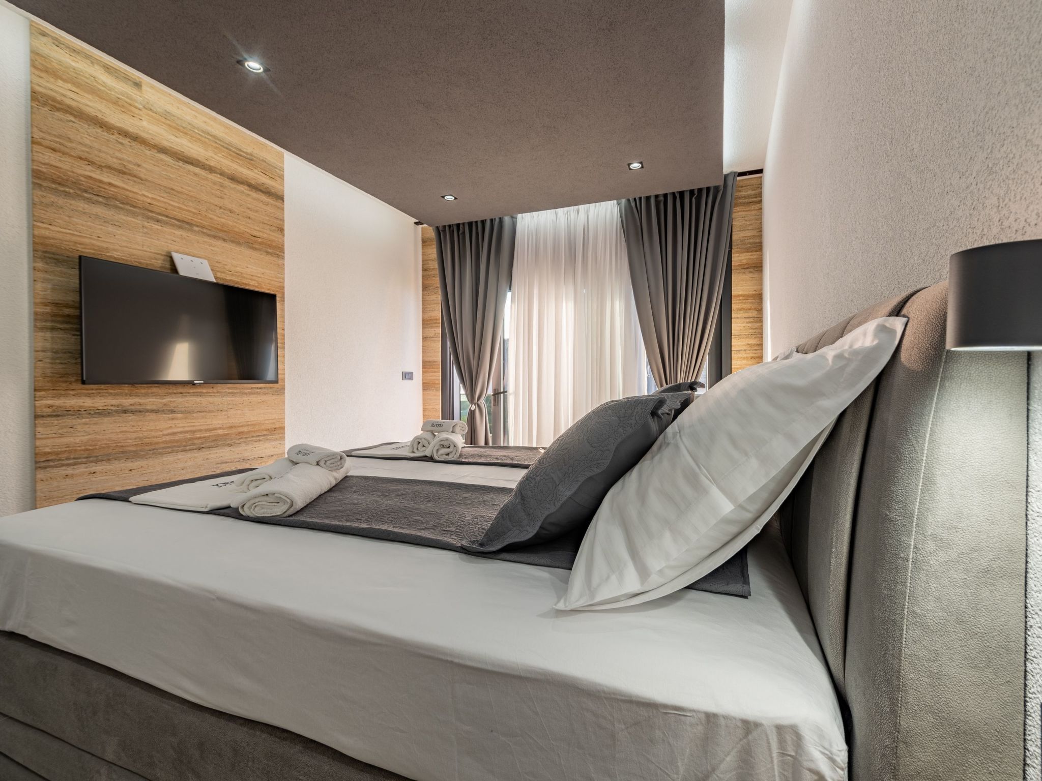 Villa Travera 3-Image-tags.info