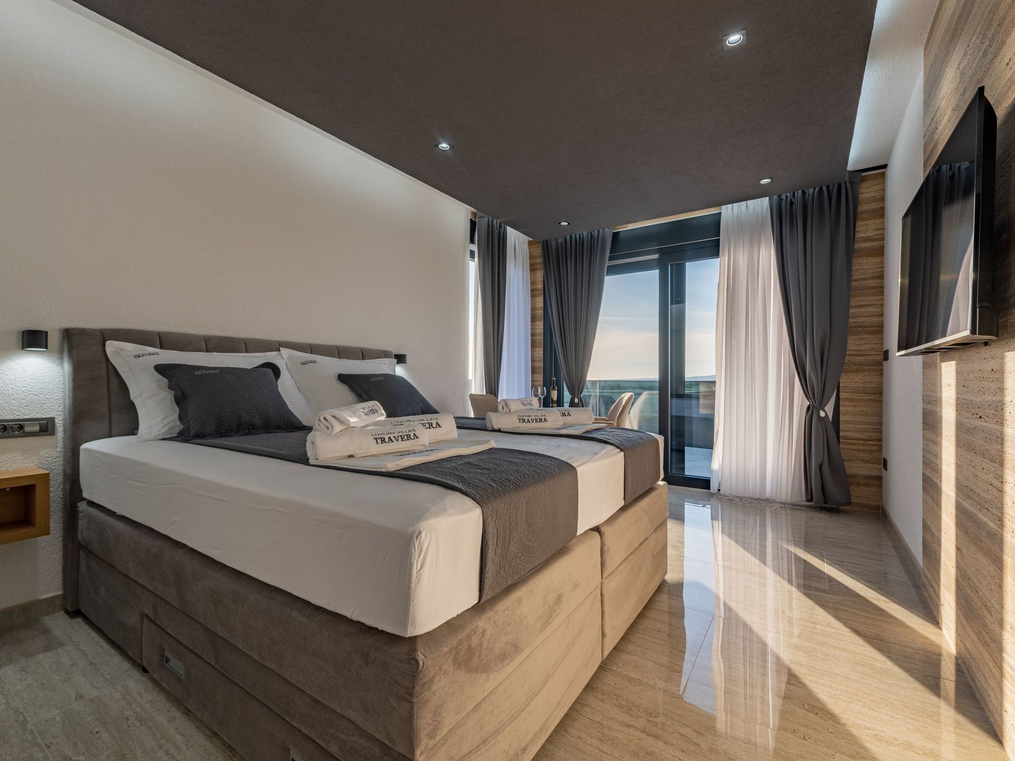 Villa Travera 3-Image-tags.info