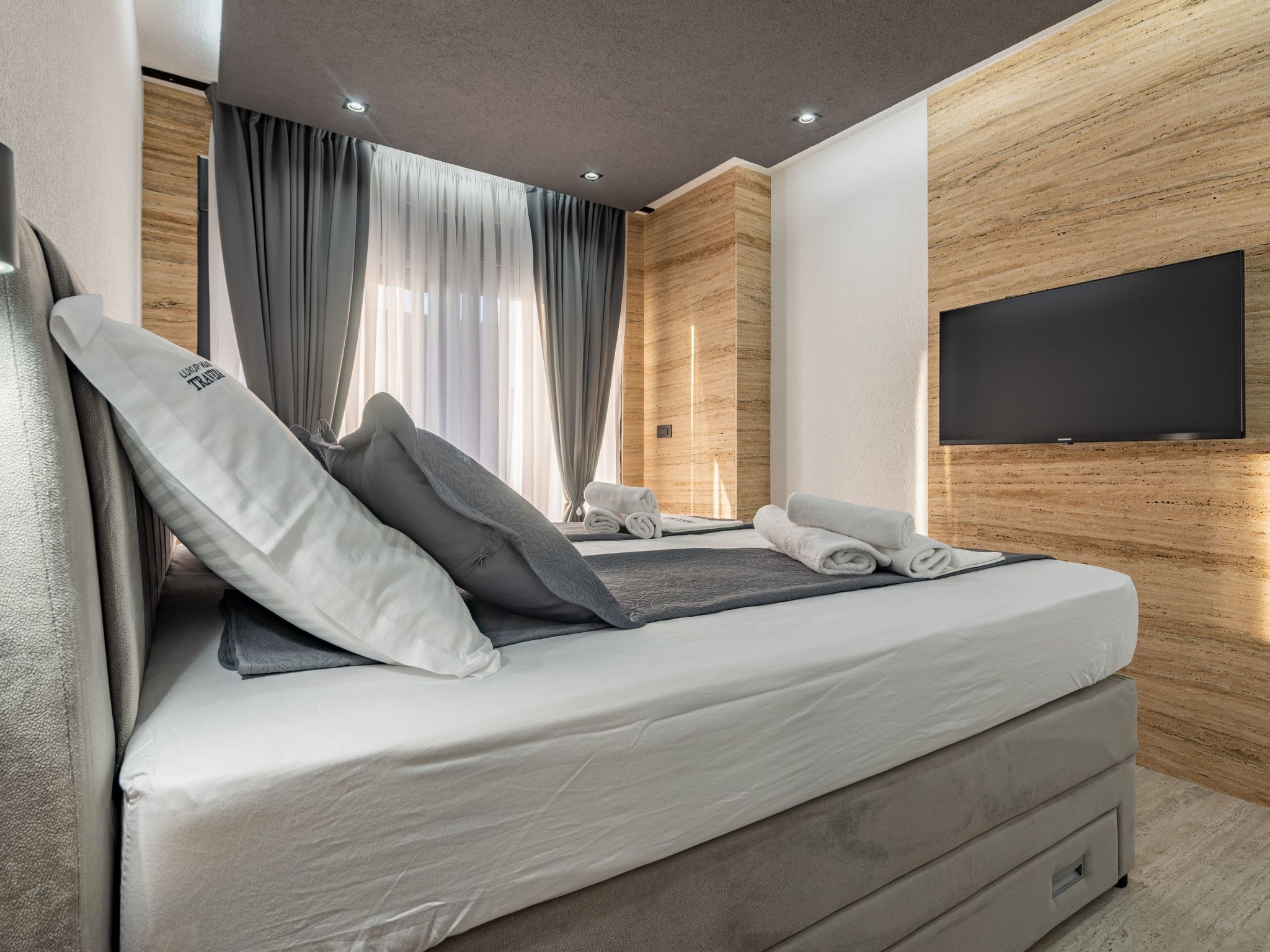 Villa Travera 3-Image-tags.info