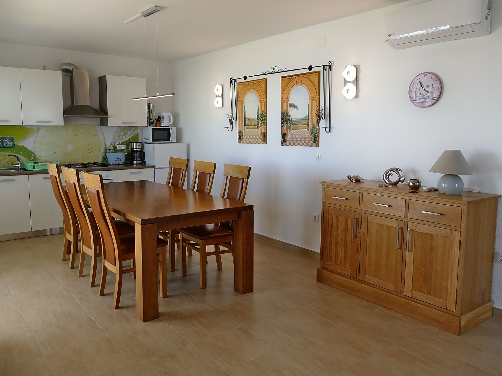 Bezaubernde Ferienwohnung mit gemeinsamem Pool-Drinnen