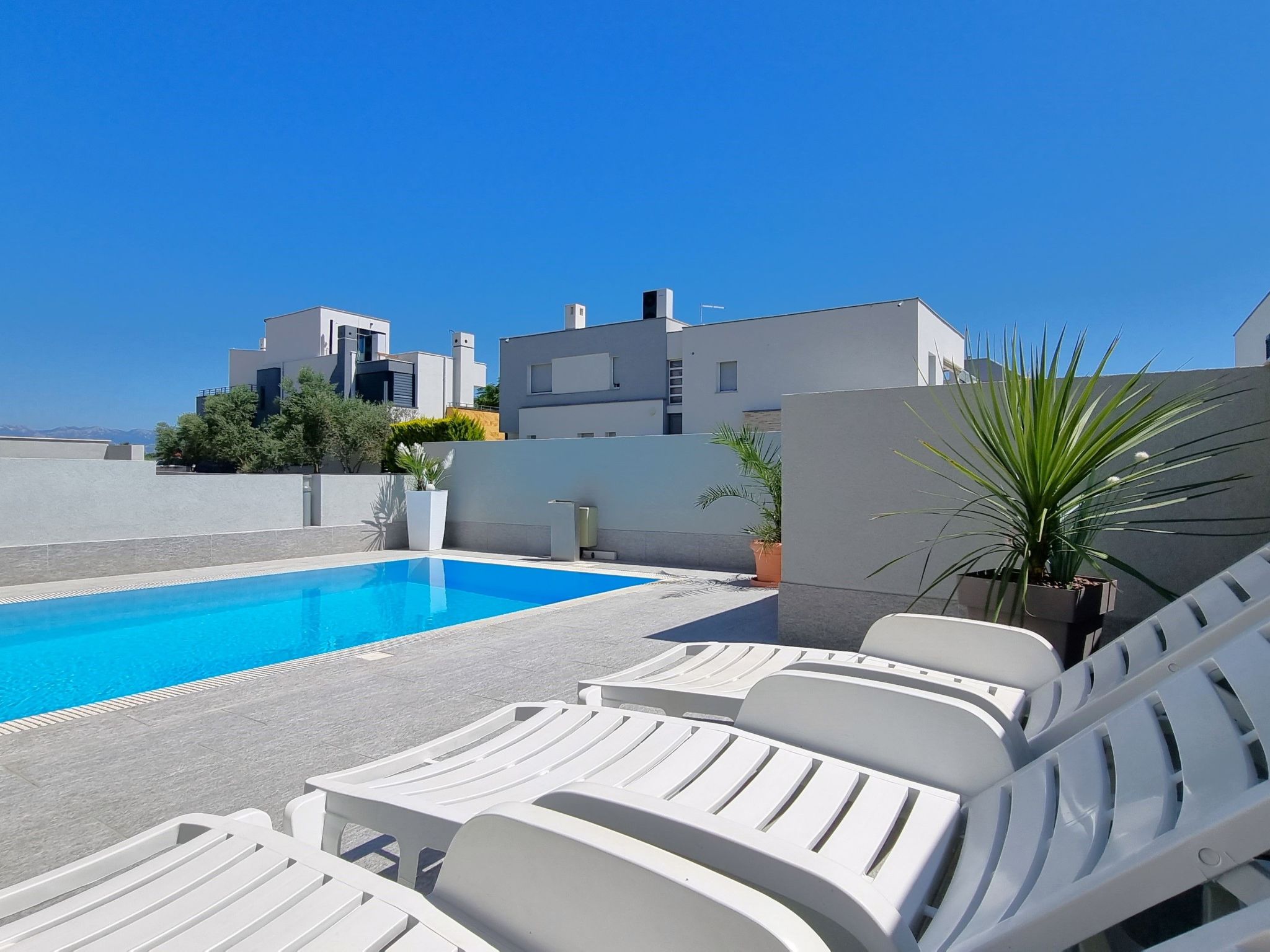 Bezaubernde Ferienwohnung mit gemeinsamem Pool-Drinnen