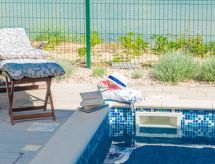 Strandvilla Miri Rose met privé verwarmd zwembad direct aan zee in Privlaka - thumbnail 5