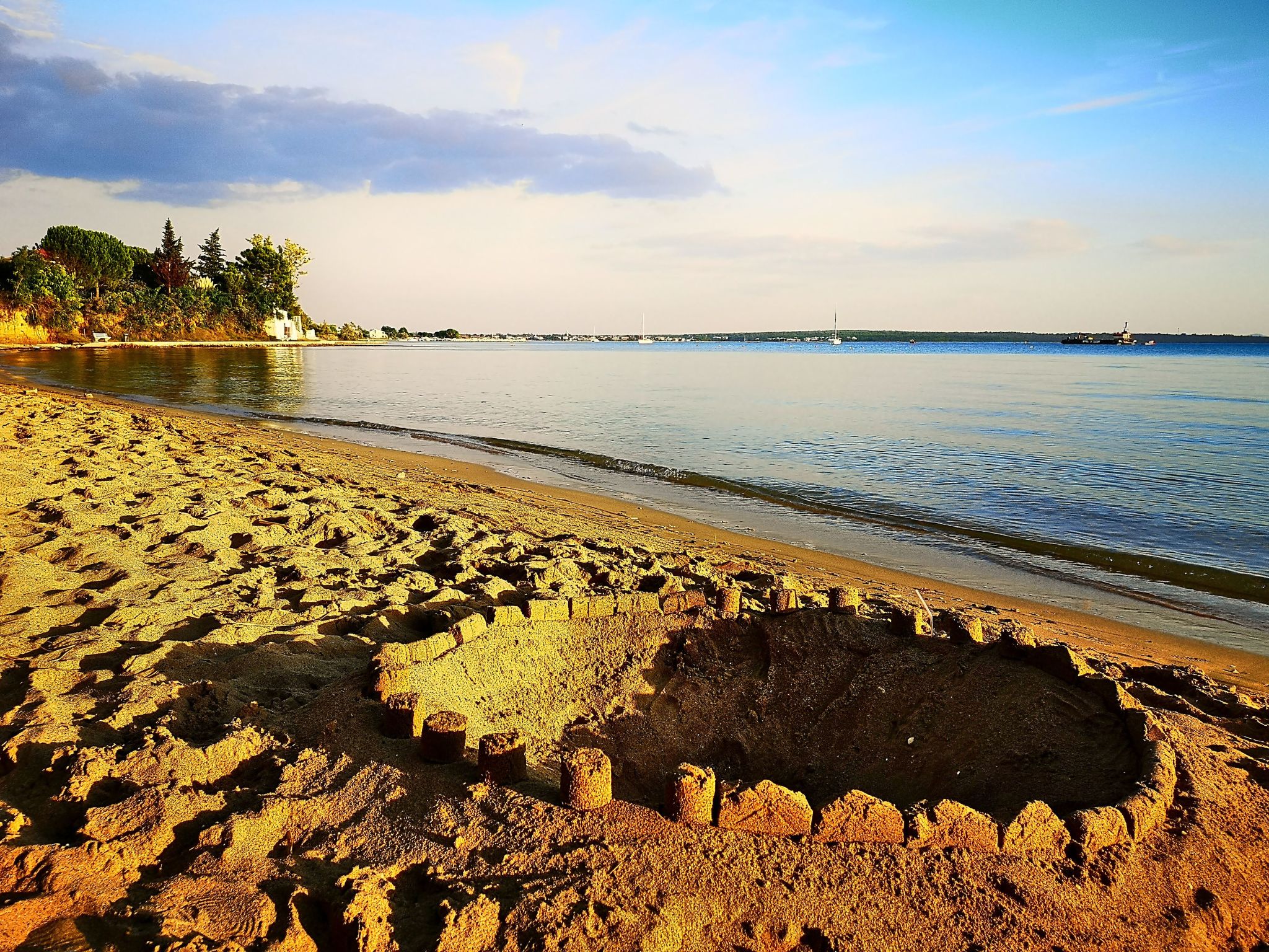 Erdgeschoss-Ferienwohnung mit Garten und Pool-Dedans
