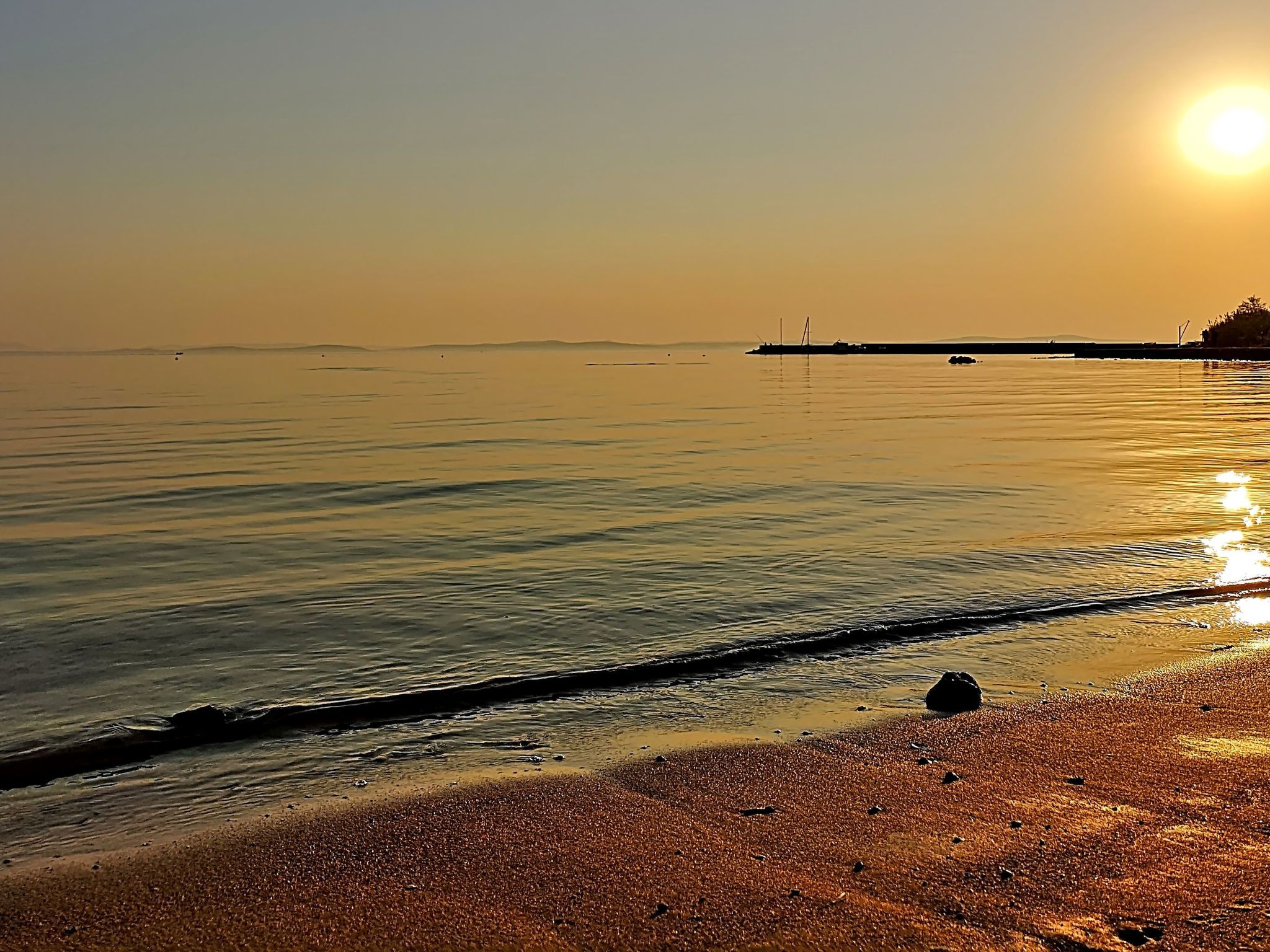 Erdgeschoss-Ferienwohnung mit Garten und Pool-Dedans